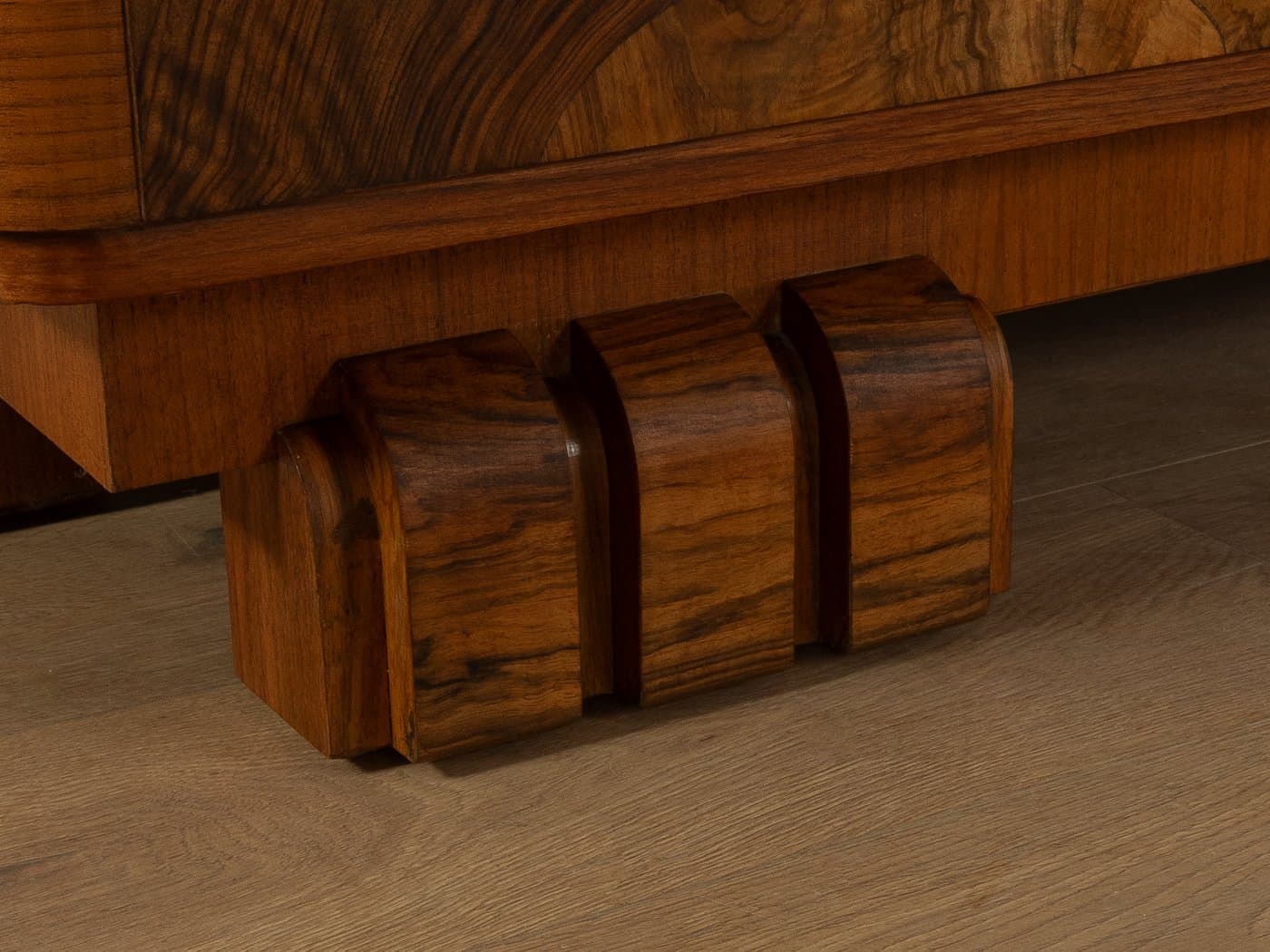 Witryna Art Deco, szkło, orzech brązowy, Niemcy, lata 20. - 279254