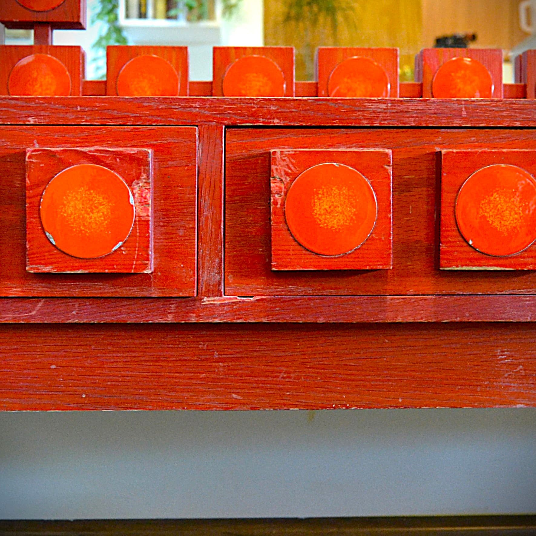 Konsola z lustrem, czerwony, drewno, proj. L. G. Nilsson, E. Wrangel, Ateljé Glas & Trä, Szwecja, lata 60. - 79259