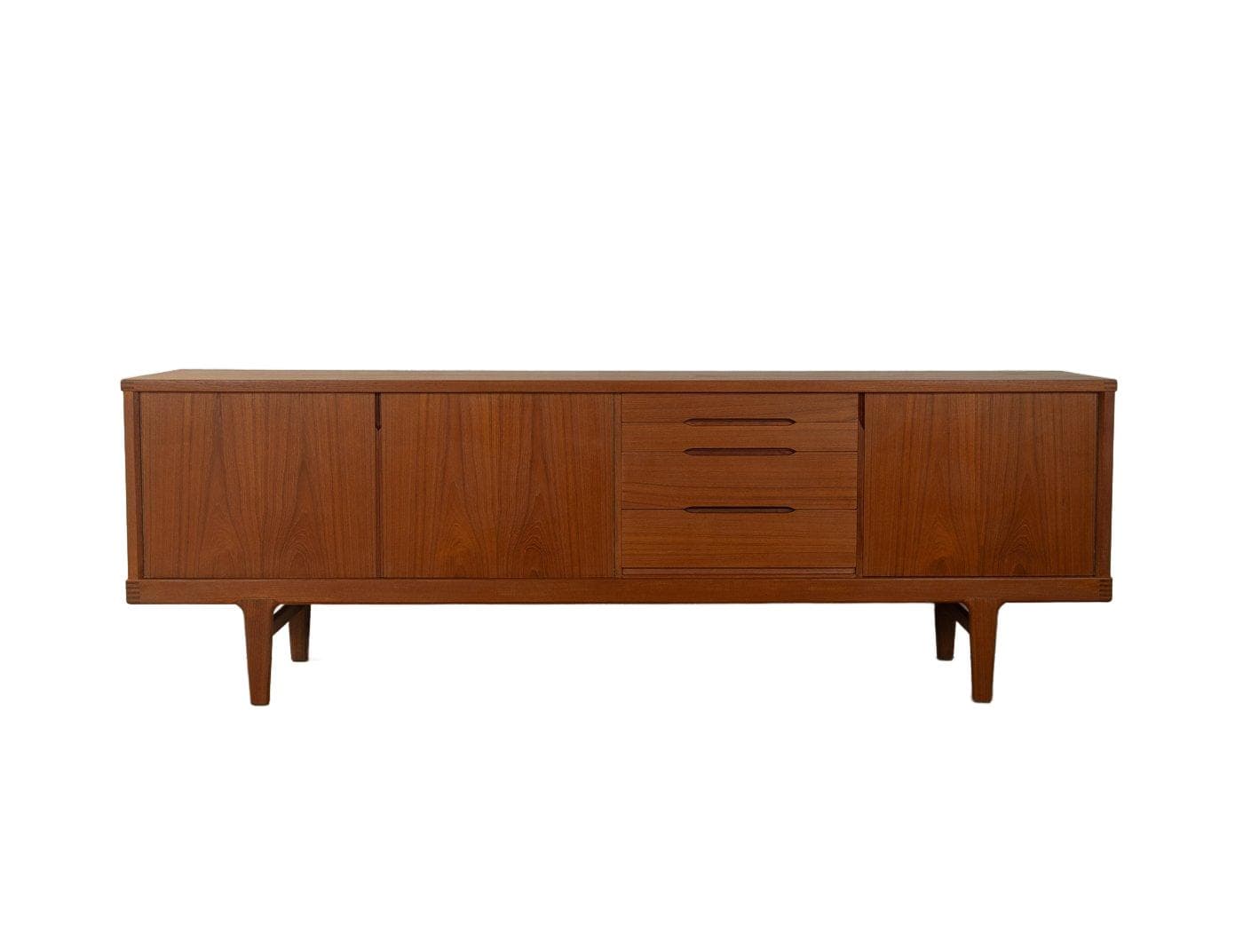 Sideboard, teak brązowy, proj. H. Kjaernulf, Dania, lata 60.