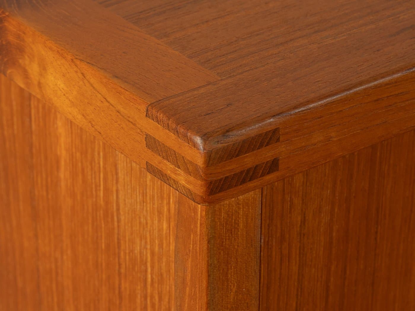 Sideboard, teak brązowy, proj. H. Kjaernulf, Dania, lata 60. - 278930