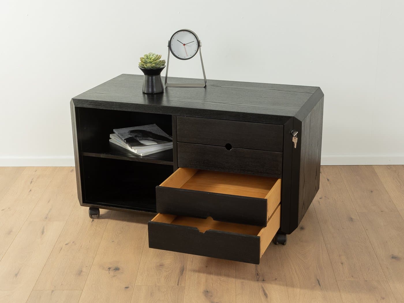 Komoda Talete, jesion czarny, plastik czarny, proj. P. Ghianda, G. Regondi, Niemcy, lata 80. - 278906