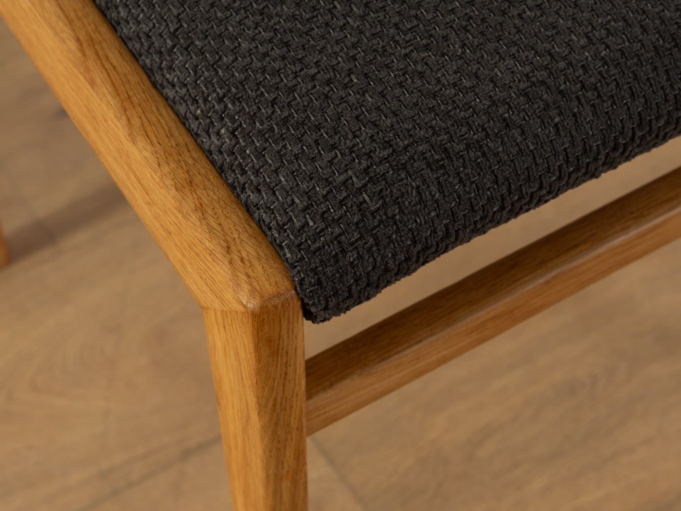 Zestaw czterech krzeseł jadalnianych, czarna tkanina, jesion brązowy, Lübke, Niemcy, lata 60. - 278777