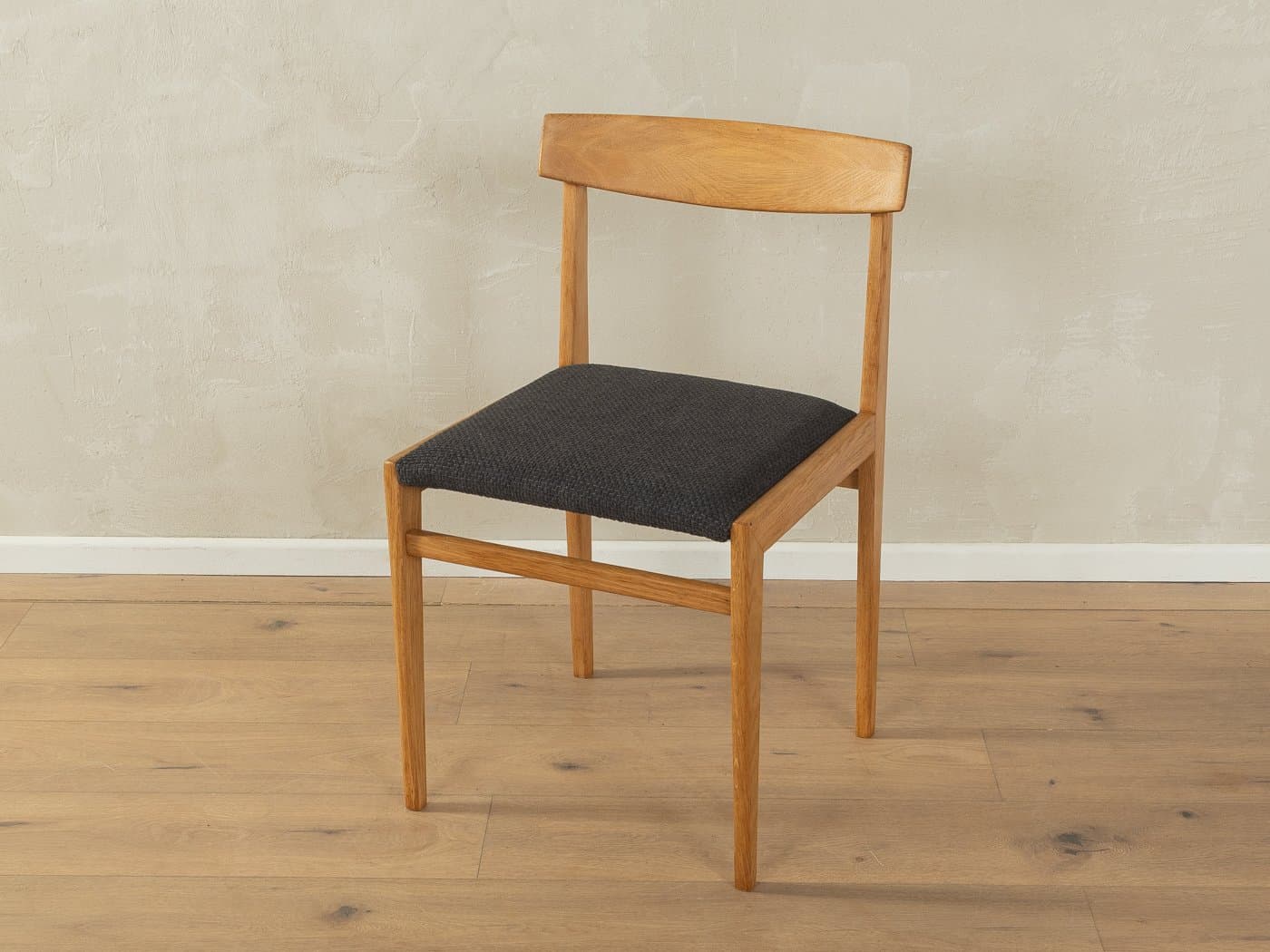 Zestaw czterech krzeseł jadalnianych, czarna tkanina, jesion brązowy, Lübke, Niemcy, lata 60. - 278771