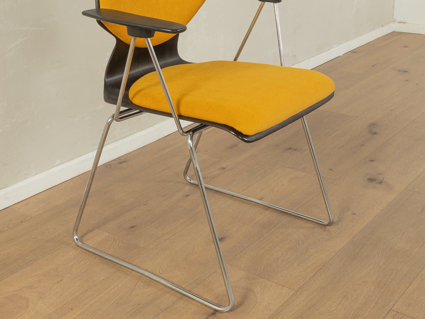 Krzesło jadalniane, musztardowy, tkanina, sklejka czarna, stal chromowana, Niemcy, lata 70. - 278653