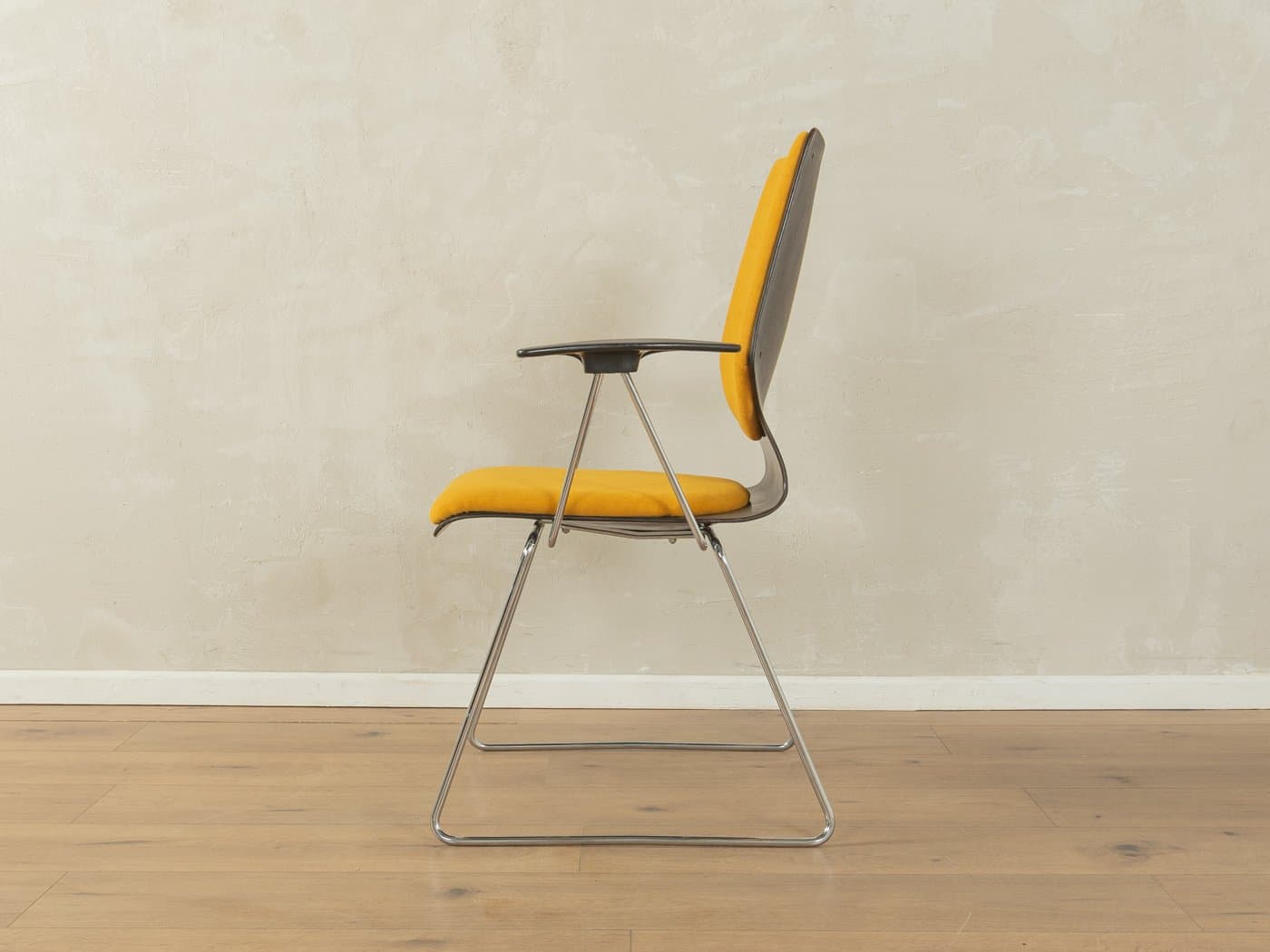 Krzesło jadalniane, musztardowy, tkanina, sklejka czarna, stal chromowana, Niemcy, lata 70. - 278649