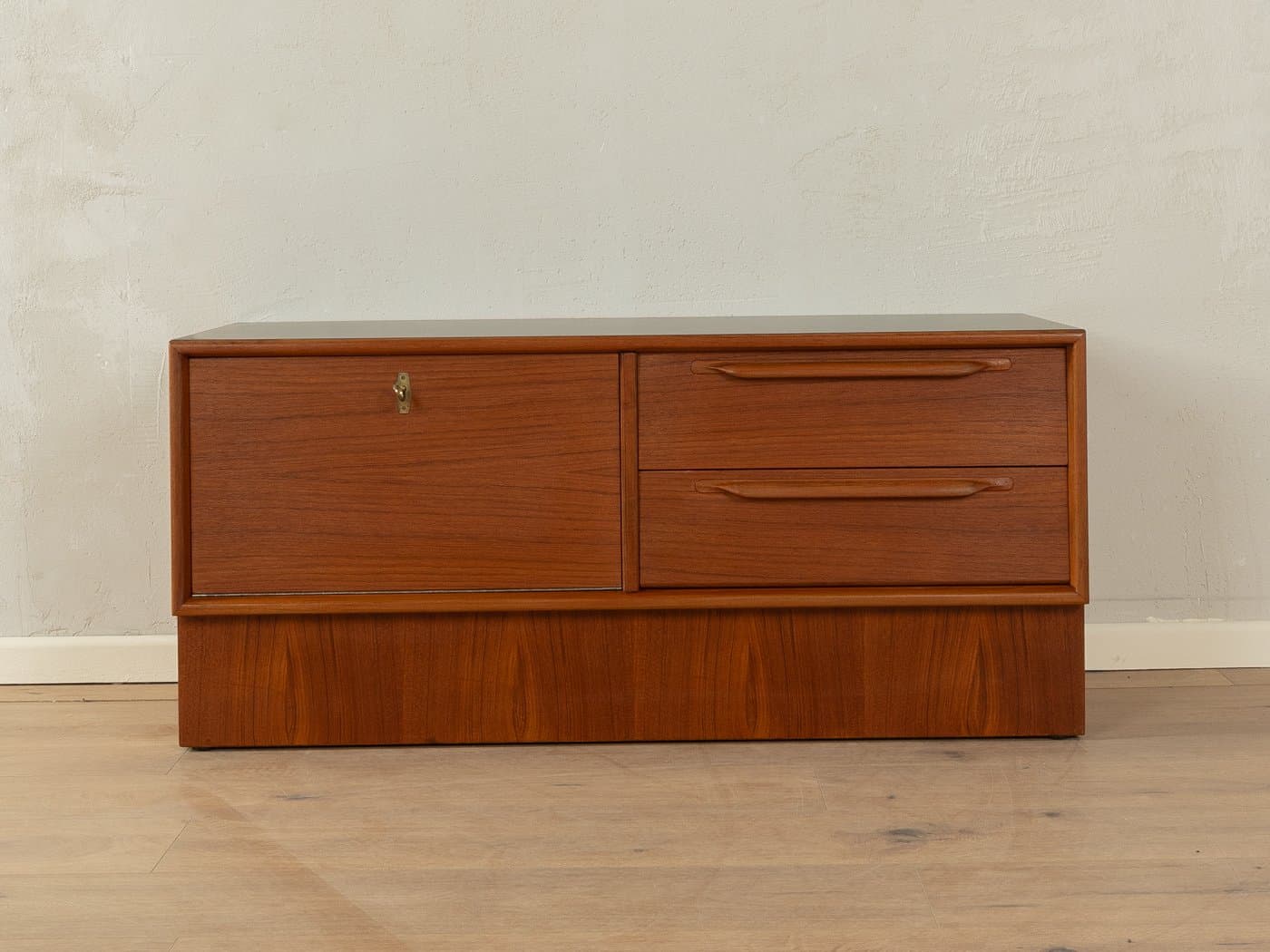 Lowboard, teak brązowy, Formica czarna, proj. H. Riestenpatt, Niemcy, lata 60. - 278520