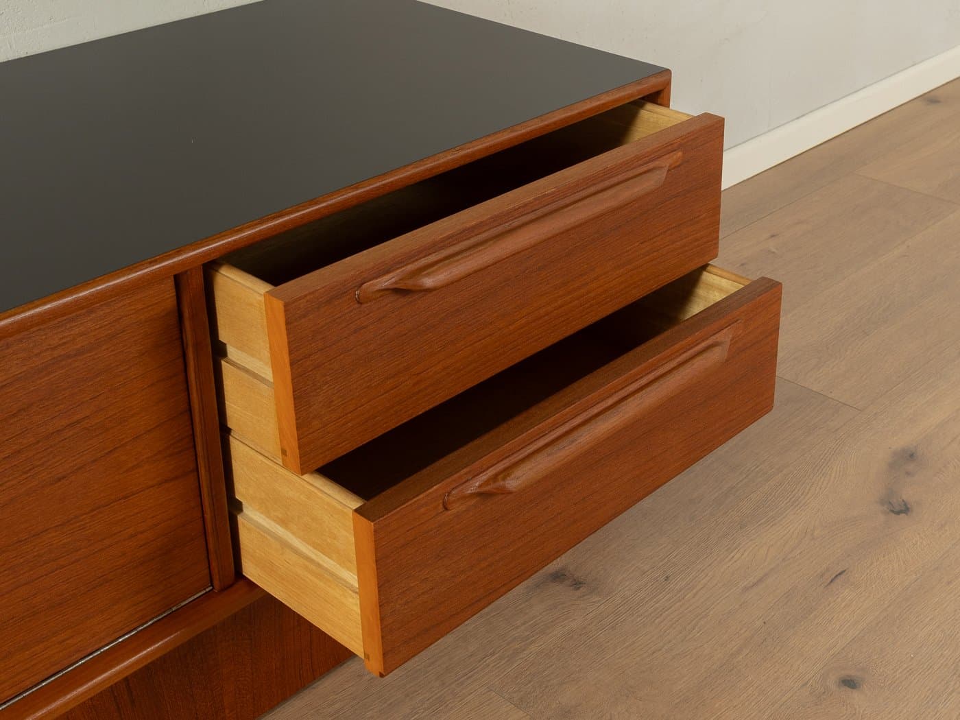 Lowboard, teak brązowy, Formica czarna, proj. H. Riestenpatt, Niemcy, lata 60. - 278518