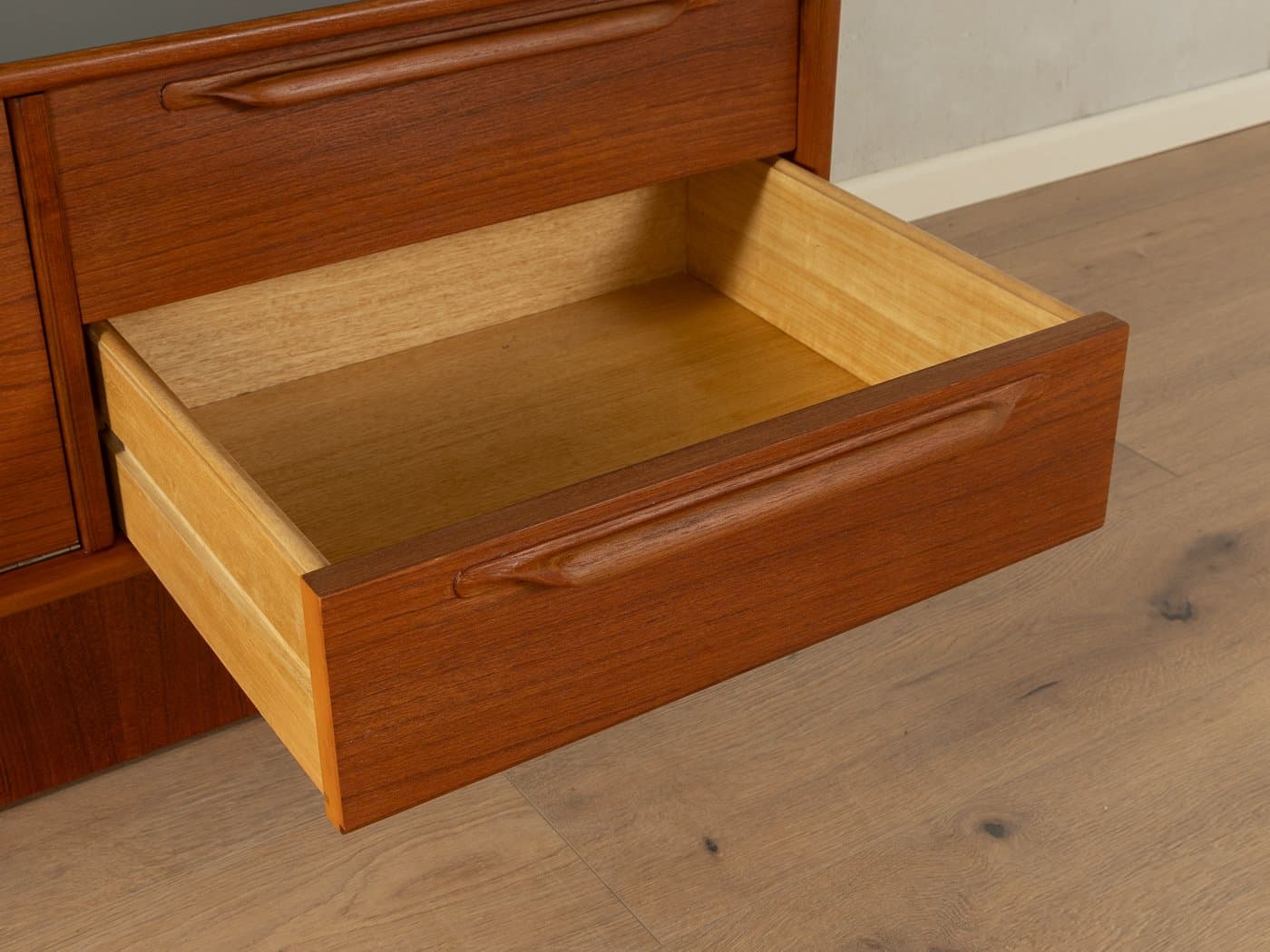 Lowboard, teak brązowy, Formica czarna, proj. H. Riestenpatt, Niemcy, lata 60. - 278517