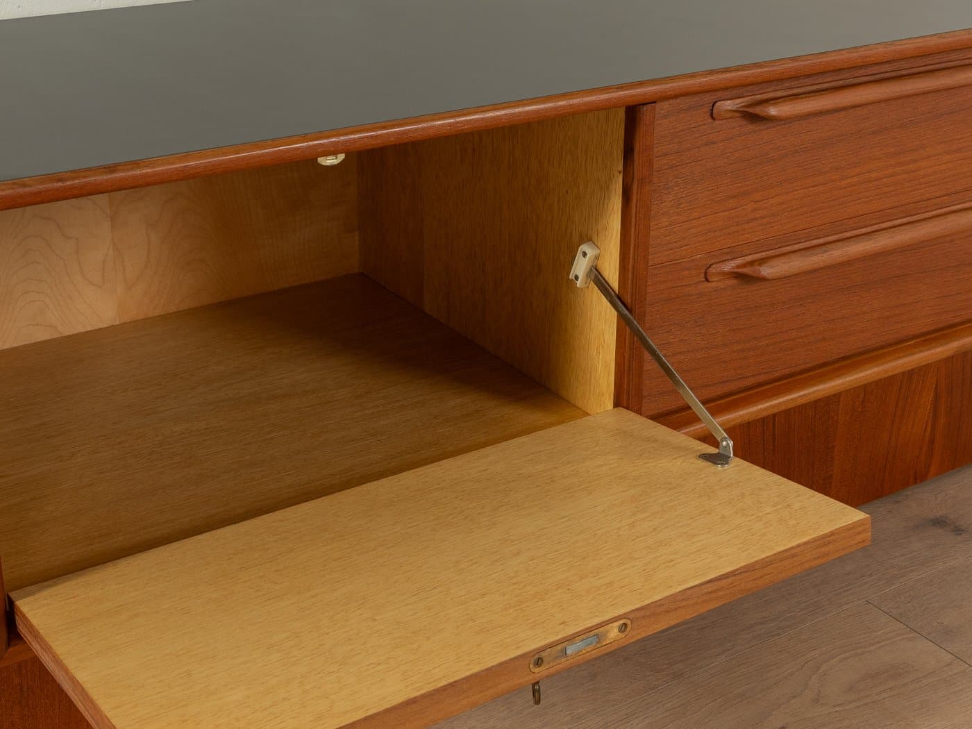 Lowboard, teak brązowy, Formica czarna, proj. H. Riestenpatt, Niemcy, lata 60. - 278516