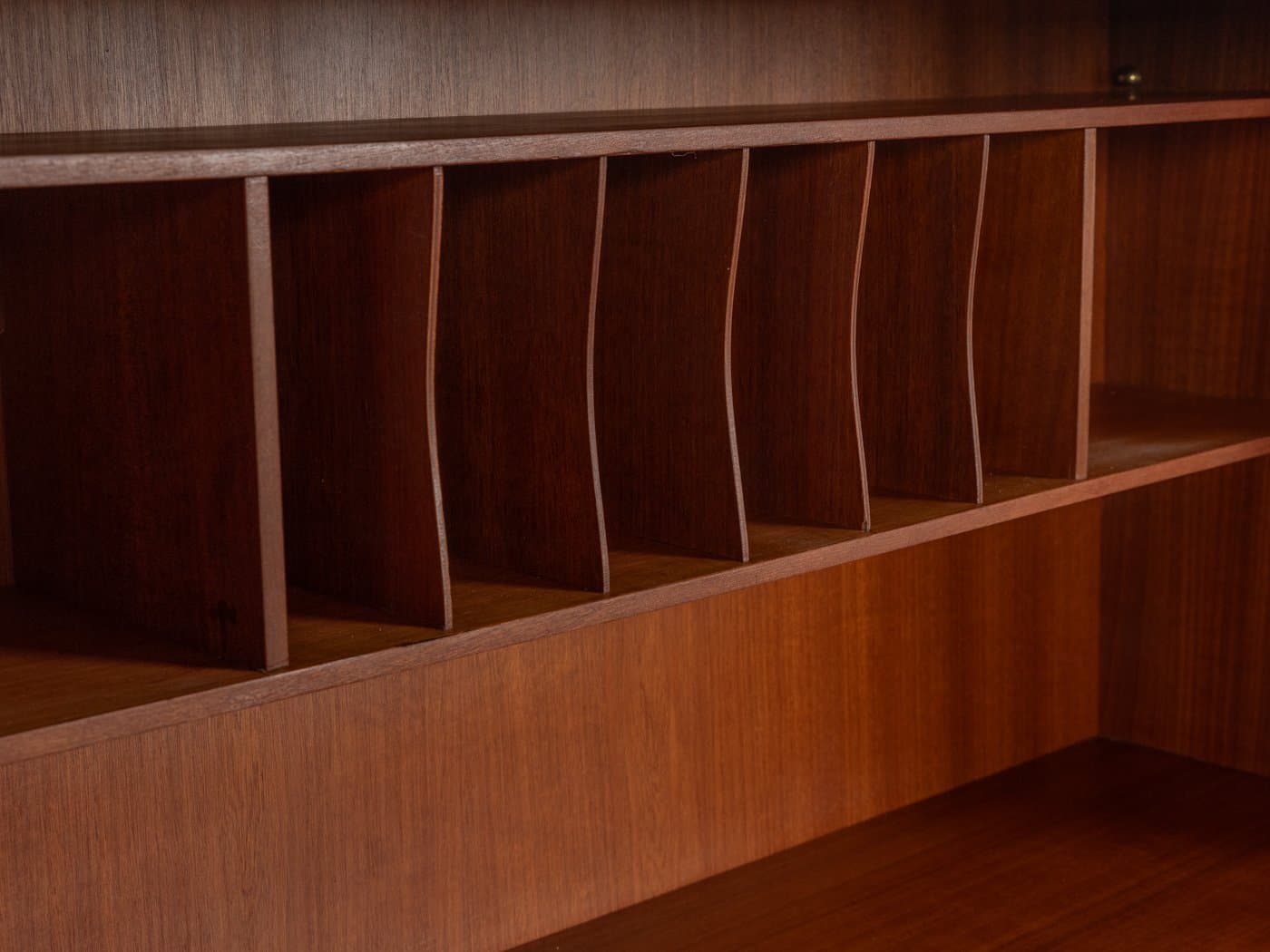 Sekretarzyk, brązowy, drewno, Niemcy, lata 50. - 278491