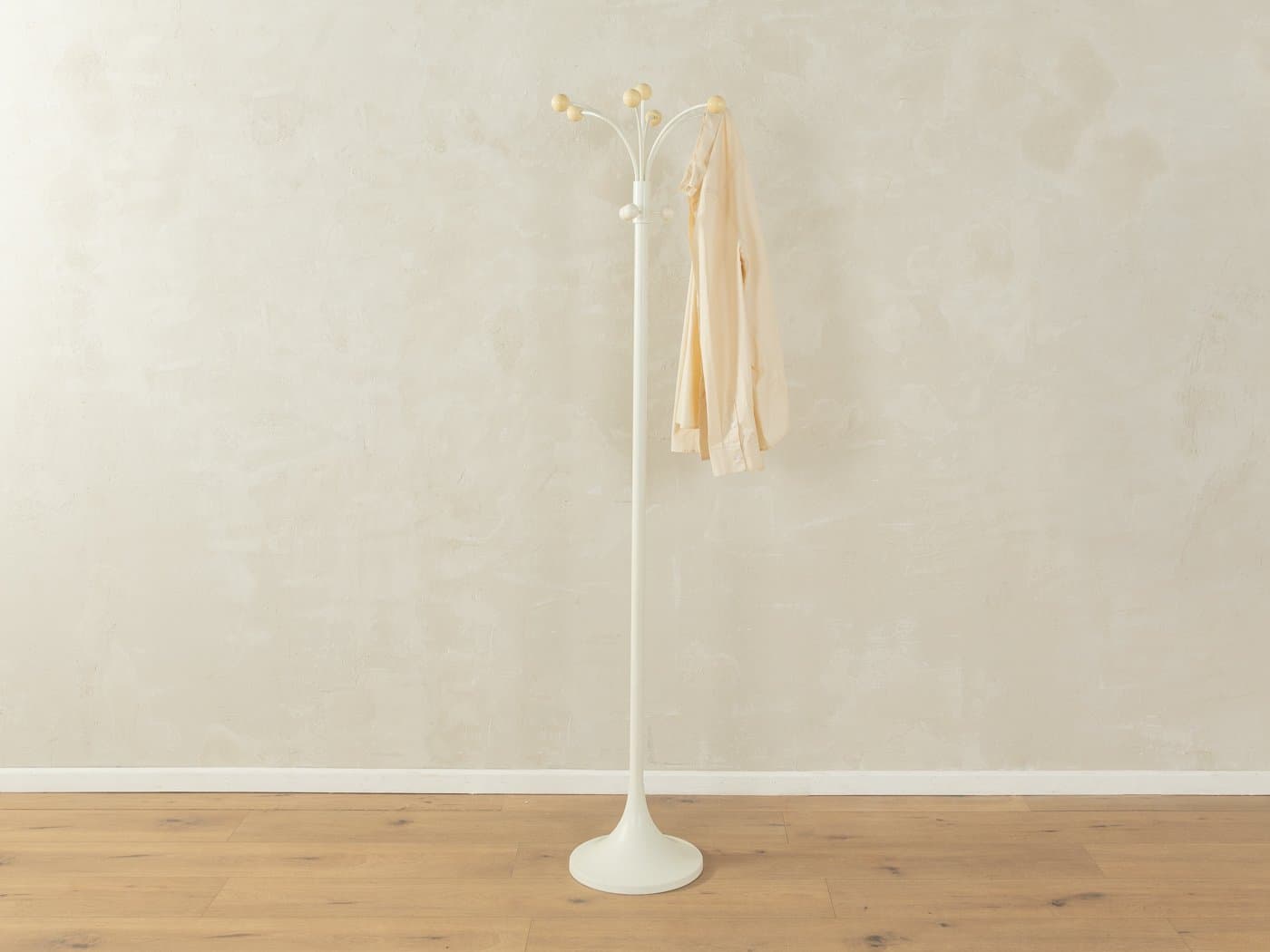 Wieszak stojący Postmodern, metal biały, Niemcy, lata 80. - 278434