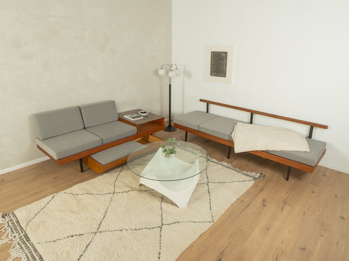 Zestaw dwóch sof, styl skandynawski, tkanina jasnoszara, teak brązowy, Niemcy, lata 60. - 278409