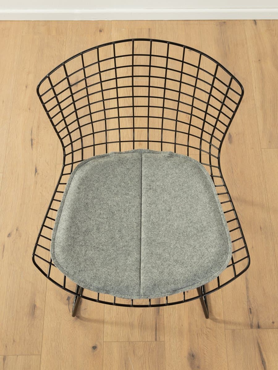Zestaw czterech krzeseł Model 420 Bertoia, metal czarny, Knoll, USA, lata 40. - 278320