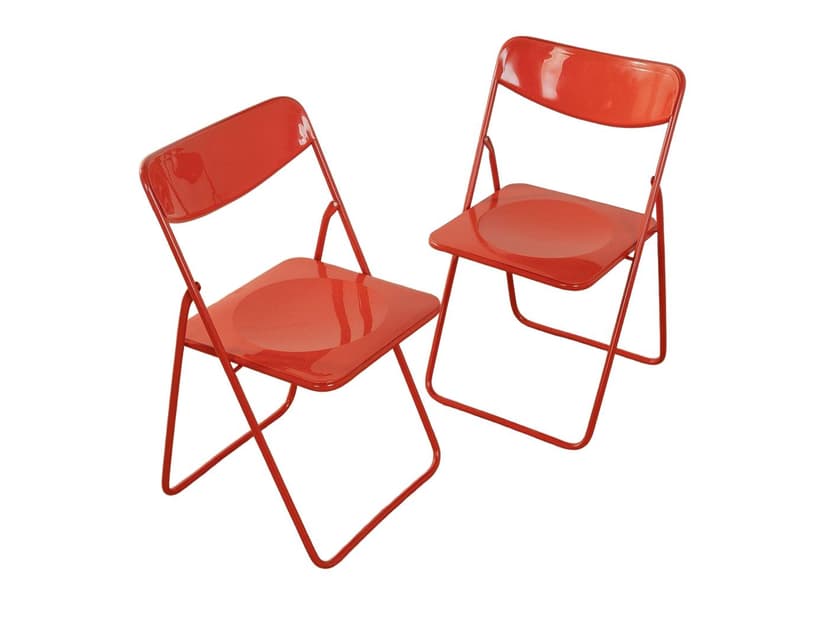 Para krzeseł składanych Ted, metal czerwony, plastik czerwony, proj. N. Gammelgaard, Ikea, Szwecja, lata 70.
