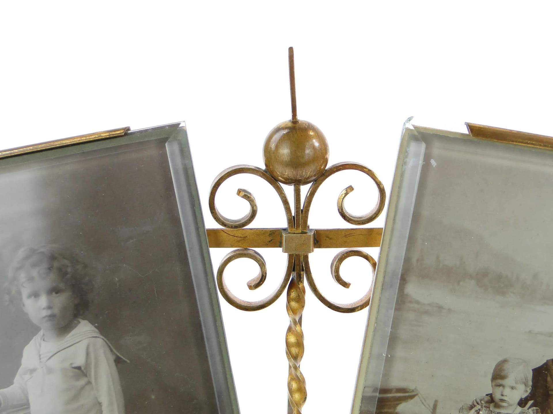 Fan-Shaped Photo Frame, Art Nouveau, gilt brass, crystal glass, France, 19th c. - 20654