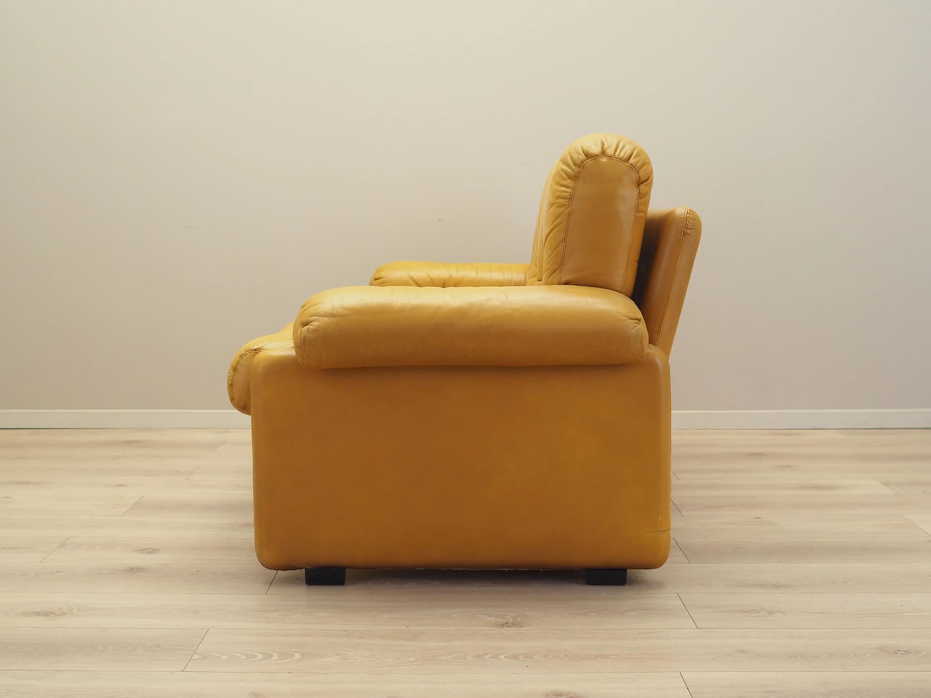 Sofa, skóra żółta, proj. T. Scarpa, B&B Italia, Włochy, lata 60. - 20903