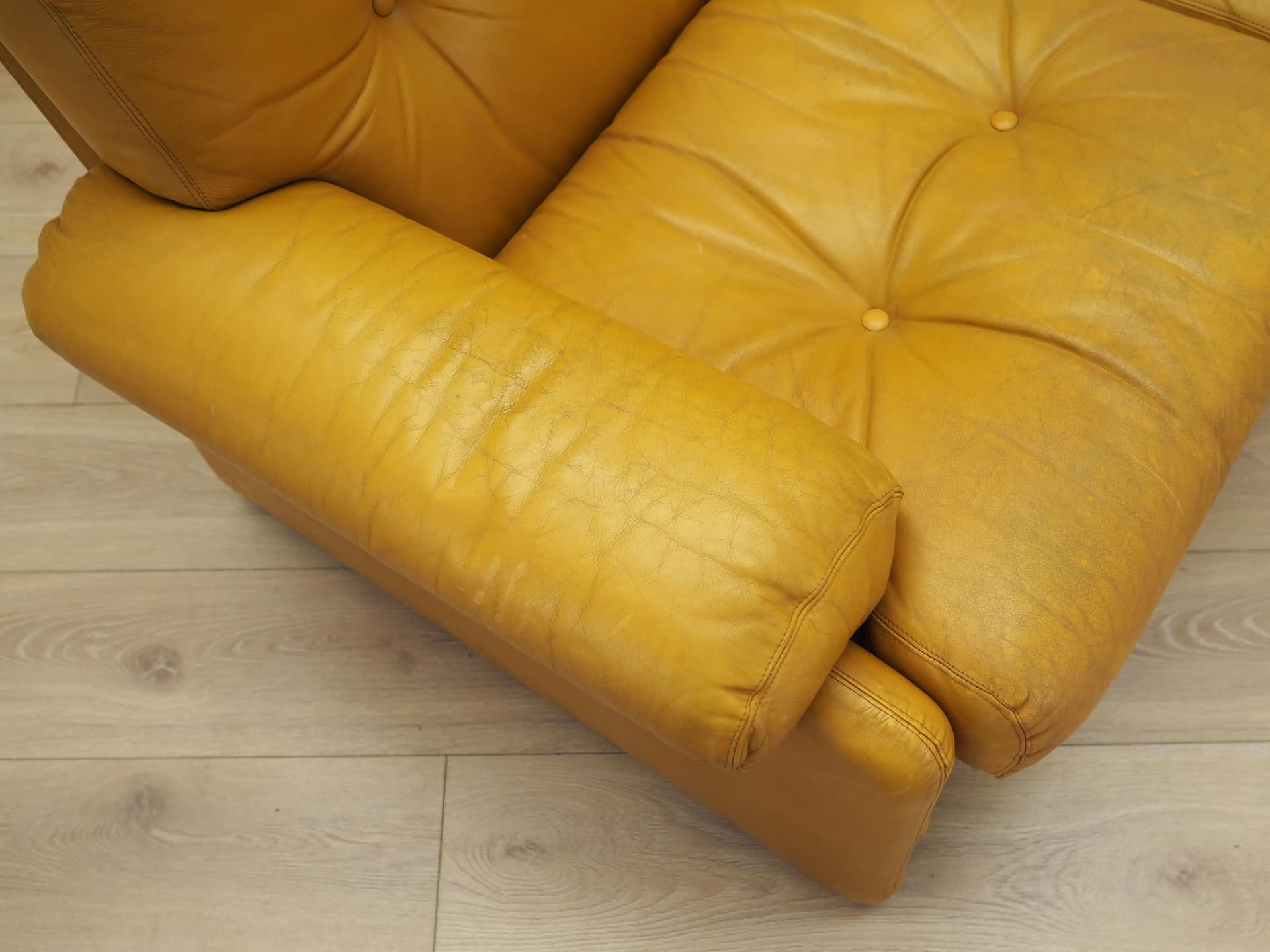 Sofa, skóra żółta, proj. T. Scarpa, B&B Italia, Włochy, lata 60. - 20907