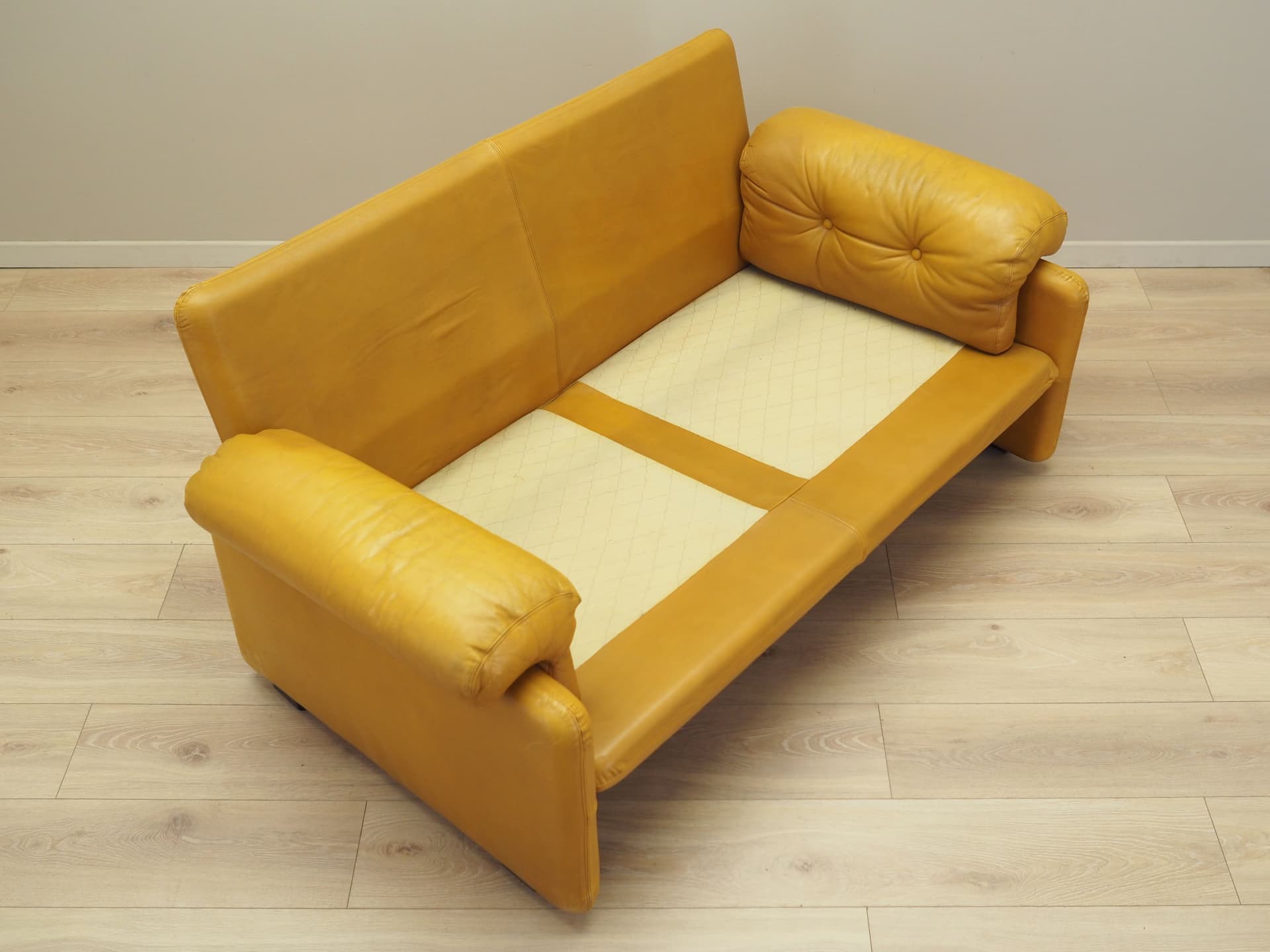 Sofa, skóra żółta, proj. T. Scarpa, B&B Italia, Włochy, lata 60. - 73581