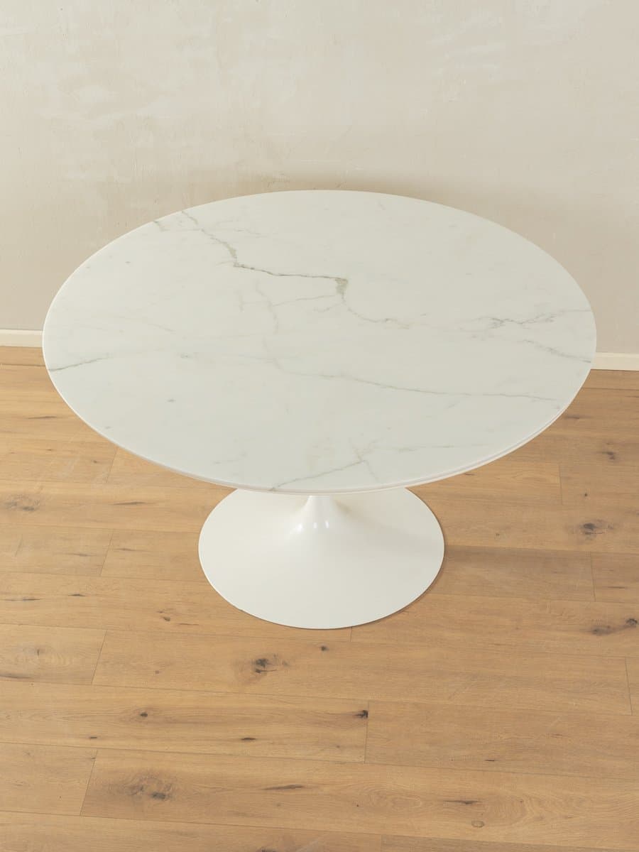 Dining Table Tulip, white marble, white metal, by E. Saarinen, Knoll, Germany, 1960s. - 279721
