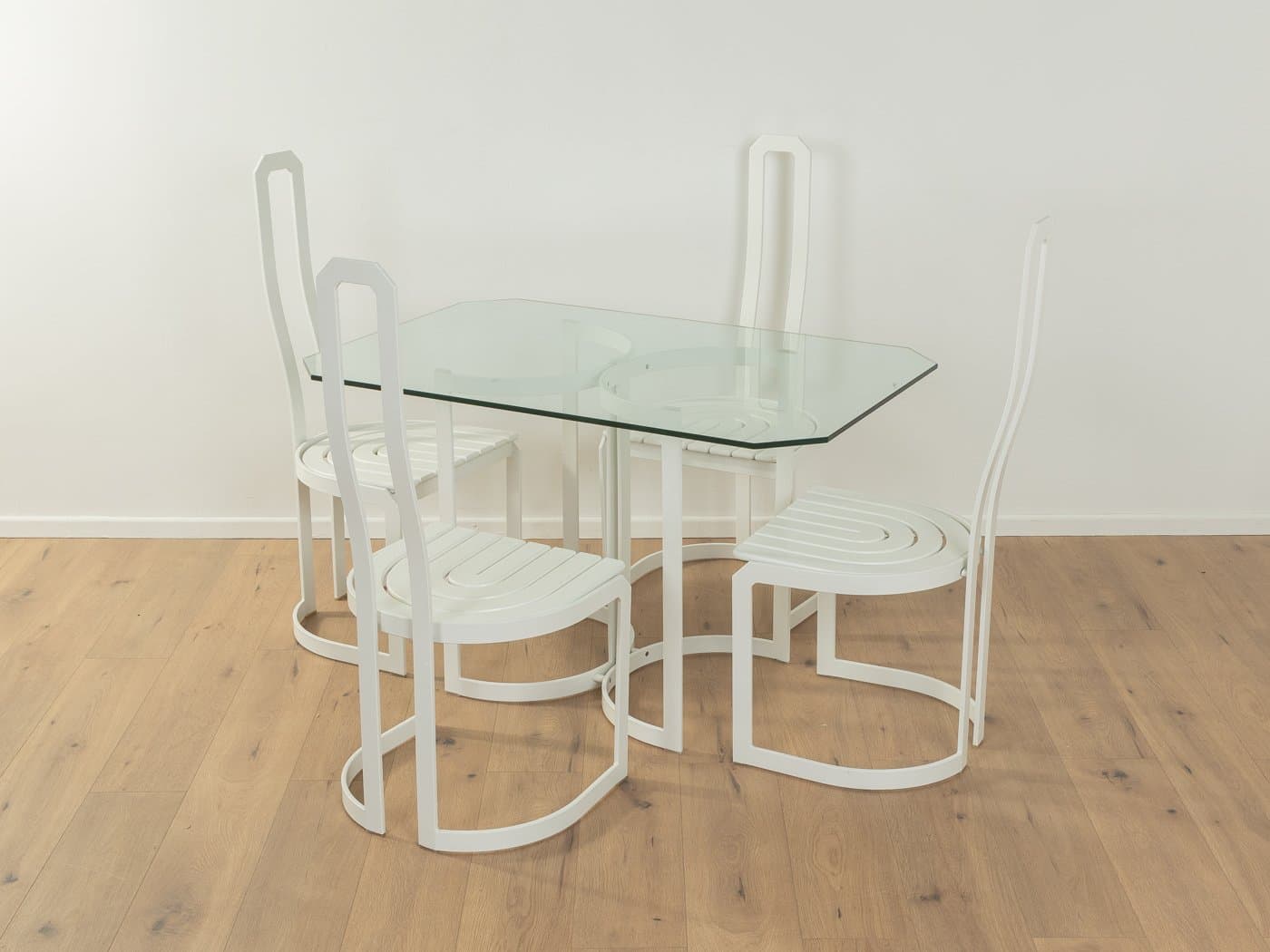 Zestaw czterech krzeseł jadalnianych postmodernistycznych, stal nierdzewna biała, jesion biały, Allmilmö, Niemcy, lata 80. - 279709