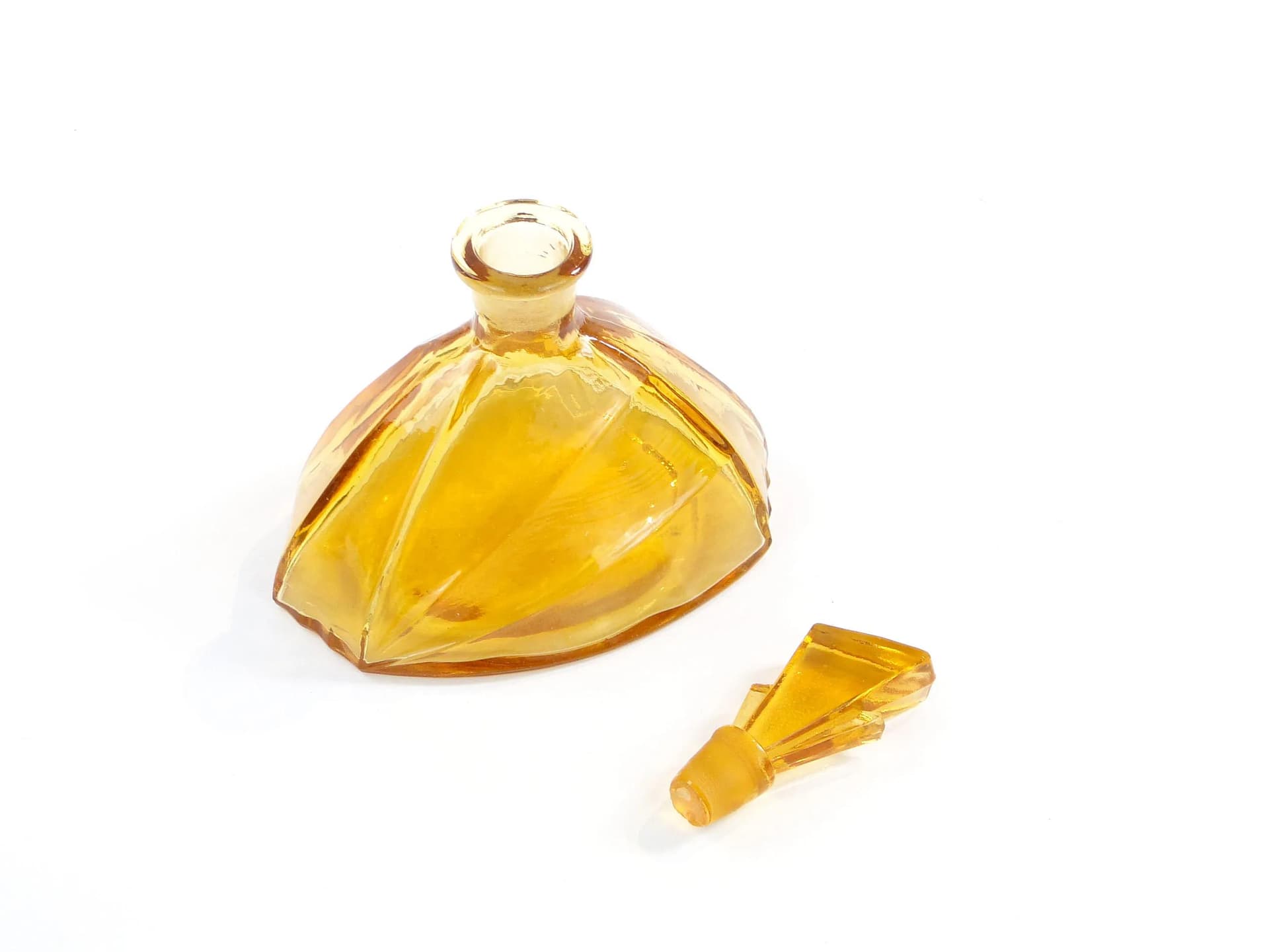 Karafka Art Deco, złoty, szkło, Polska, lata 20. - 20648