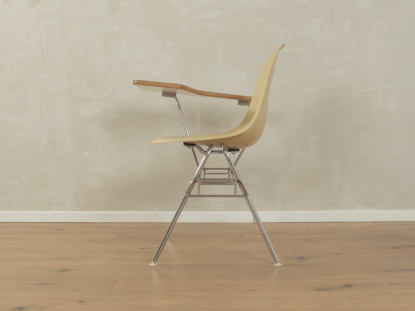 Krzesło DSS-TA, włókno szklane żółty, stal nierdzewna srebrny, proj. C. & R. Eames, Herman Miller, USA, lata 60. - 282899