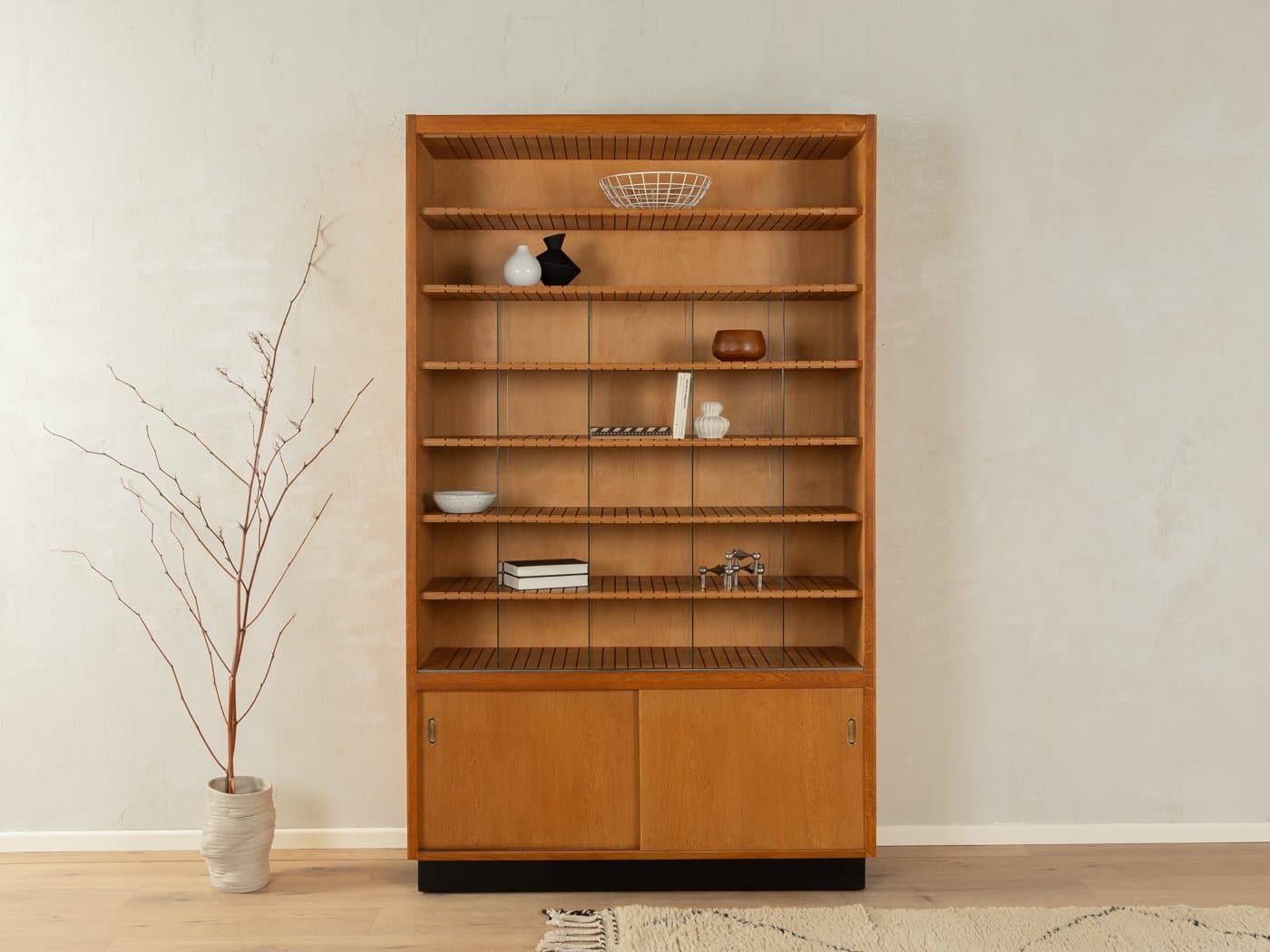 Witryna, orzech brązowy, Niemcy, lata 50. - 282755