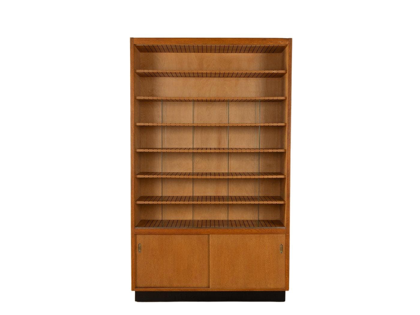 Witryna, orzech brązowy, Niemcy, lata 50.