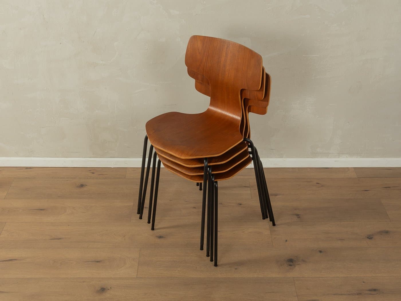 Zestaw czterech krzeseł Model 3103 Hammer, teak brązowy, proj. A. Jacobsen, Fritz Hansen, Dania, lata 60. - 282715