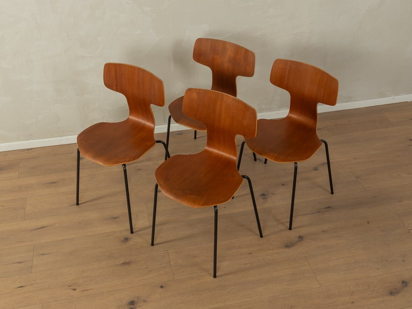 Zestaw czterech krzeseł Model 3103 Hammer, teak brązowy, proj. A. Jacobsen, Fritz Hansen, Dania, lata 60. - 282707