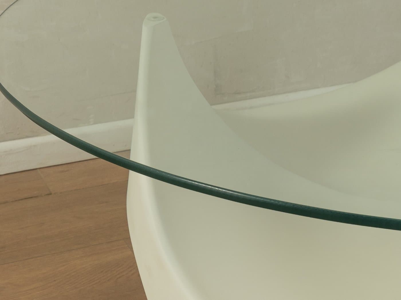 Stolik kawowy Space Age, szkło przezroczyste, plastik biały, Niemcy, lata 70. - 282516