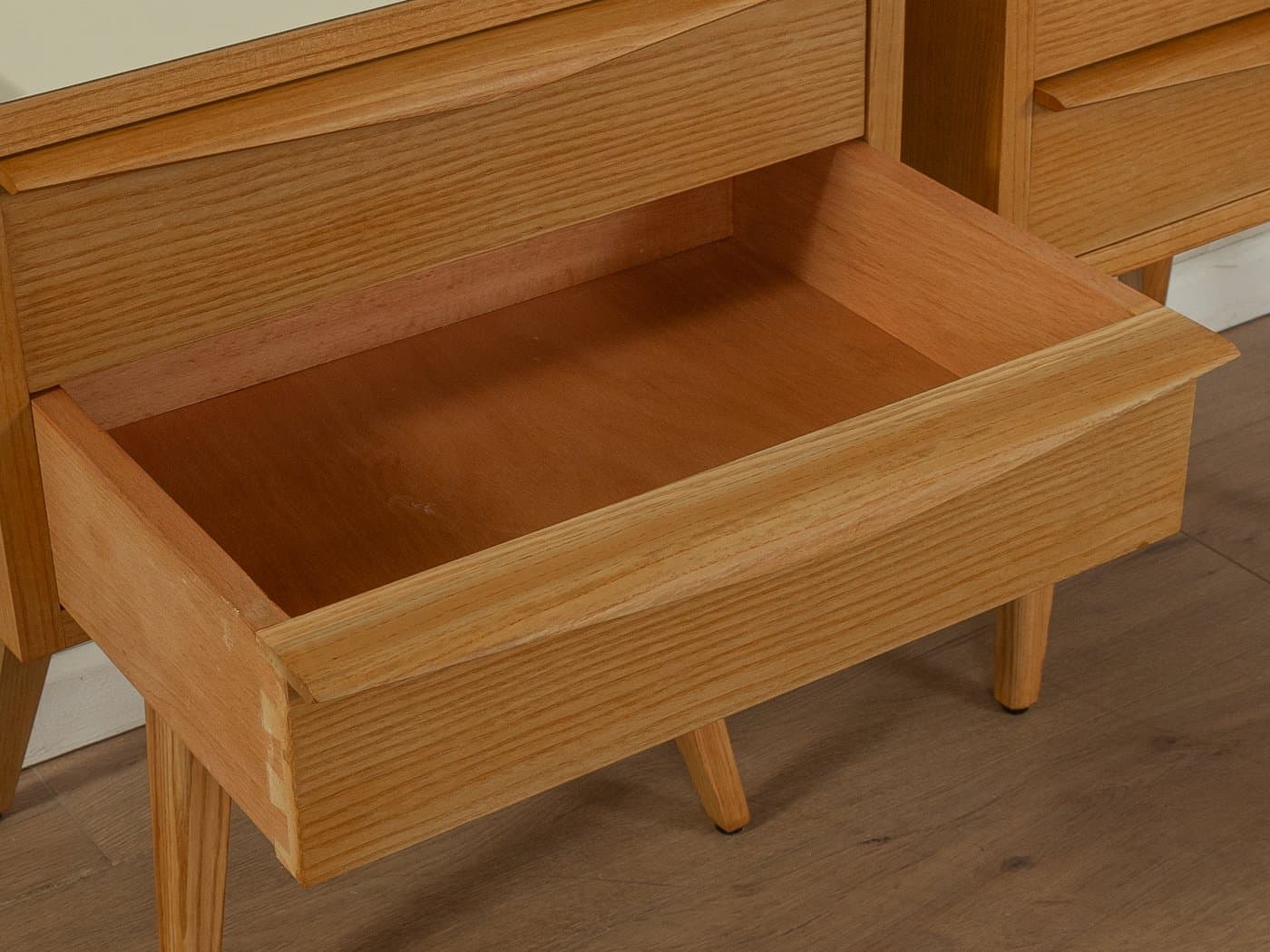 Para stolików nocnych, brązowy kremowy, jesion, Niemcy, lata 50. - 282509