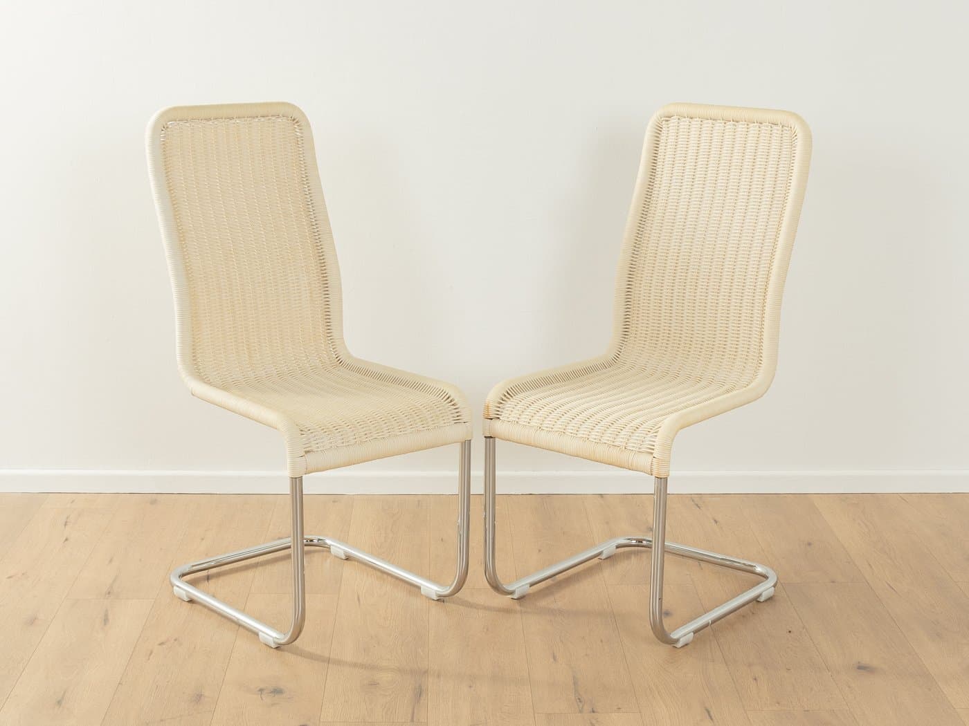 Para krzeseł B25, chrom, rattan beżowy, proj. M. Breuer, Tecta, Niemcy, lata 40. - 283379