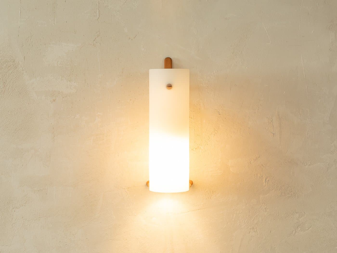 Kinkiet, matowe szkło białe, teak brązowy, proj. U. & Ö. Kristiansson, Luxus, Szwecja, lata 60. - 283244