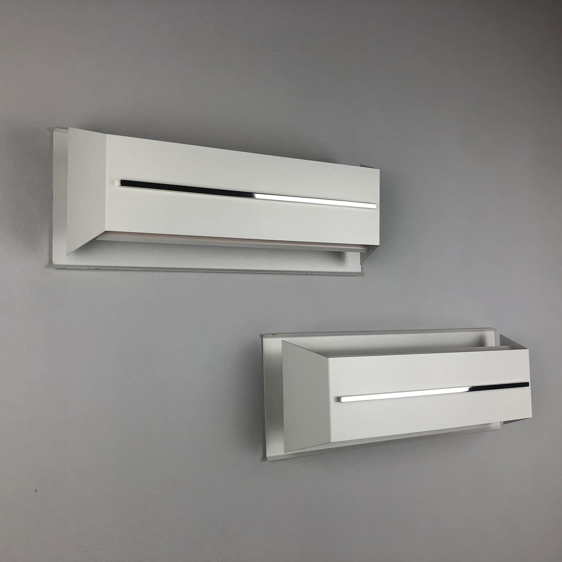 Para kinkietów modernistycznych, stal lakierowana biała, aluminium chromowane, N-Leuchten, Niemcy, lata 70. - 20755