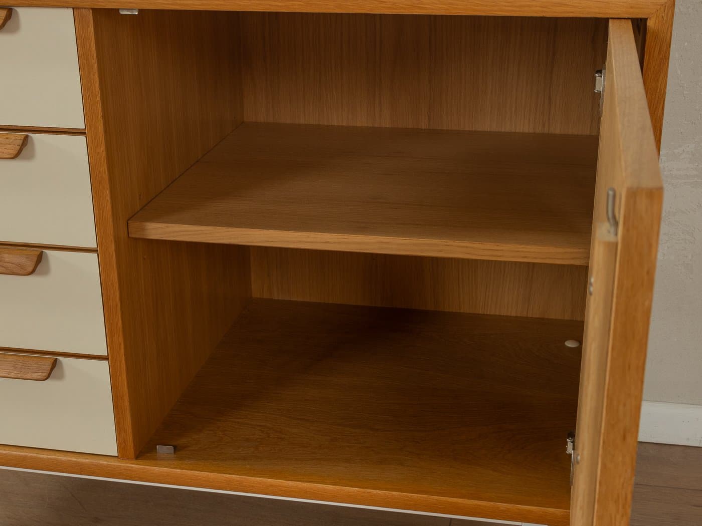 Komoda, beżowy dąb, formika kremowobiała, stal biała, Niemcy, lata 60. - 283106