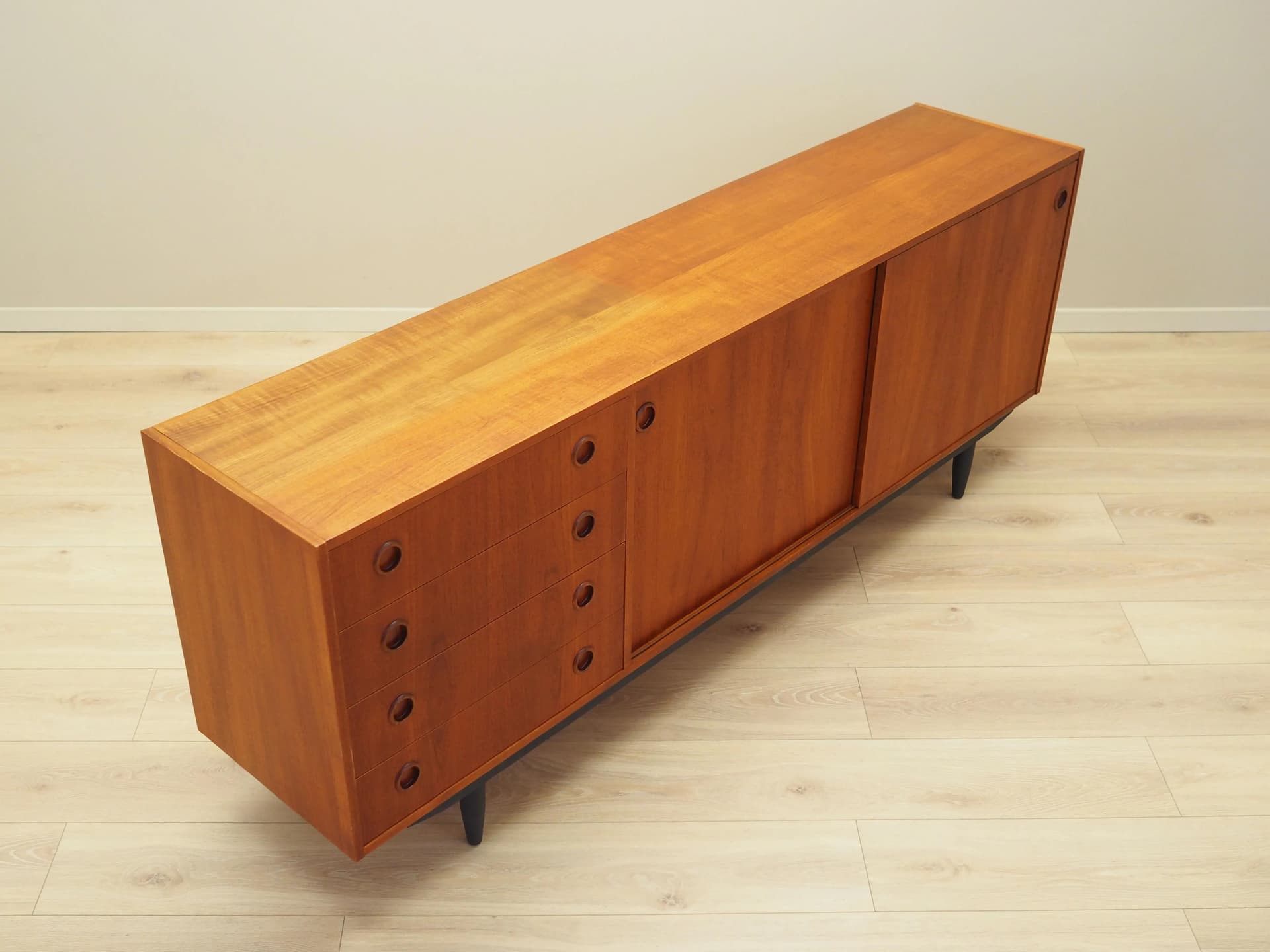 Sideboard, teak pomarańczowy, Dania, lata 70. - 20853
