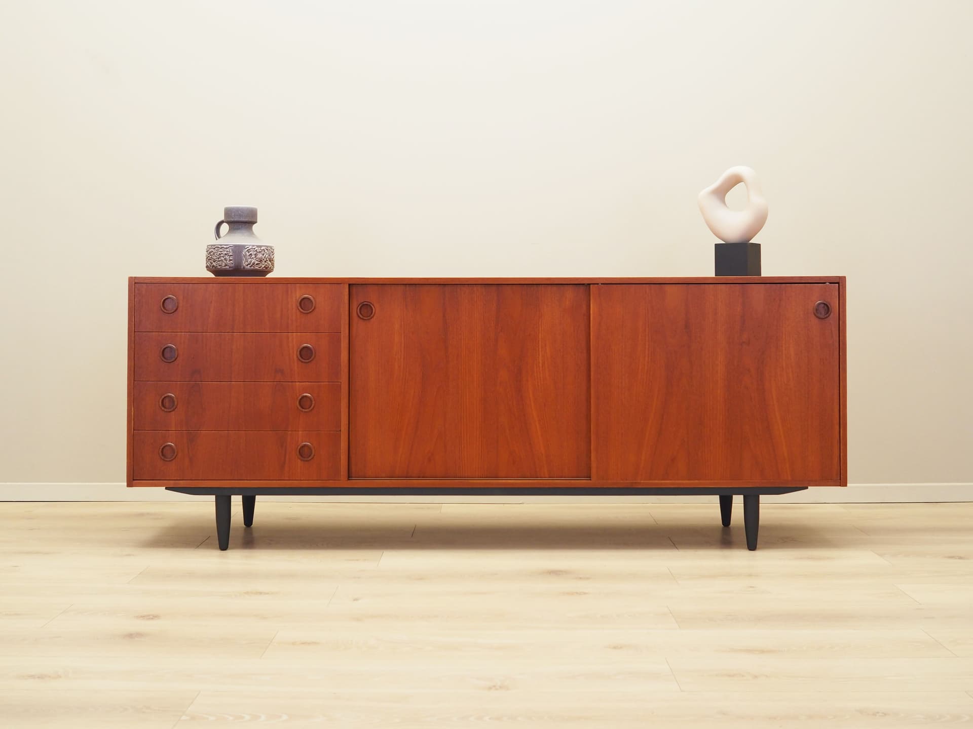 Sideboard, teak pomarańczowy, Dania, lata 70. - 73562