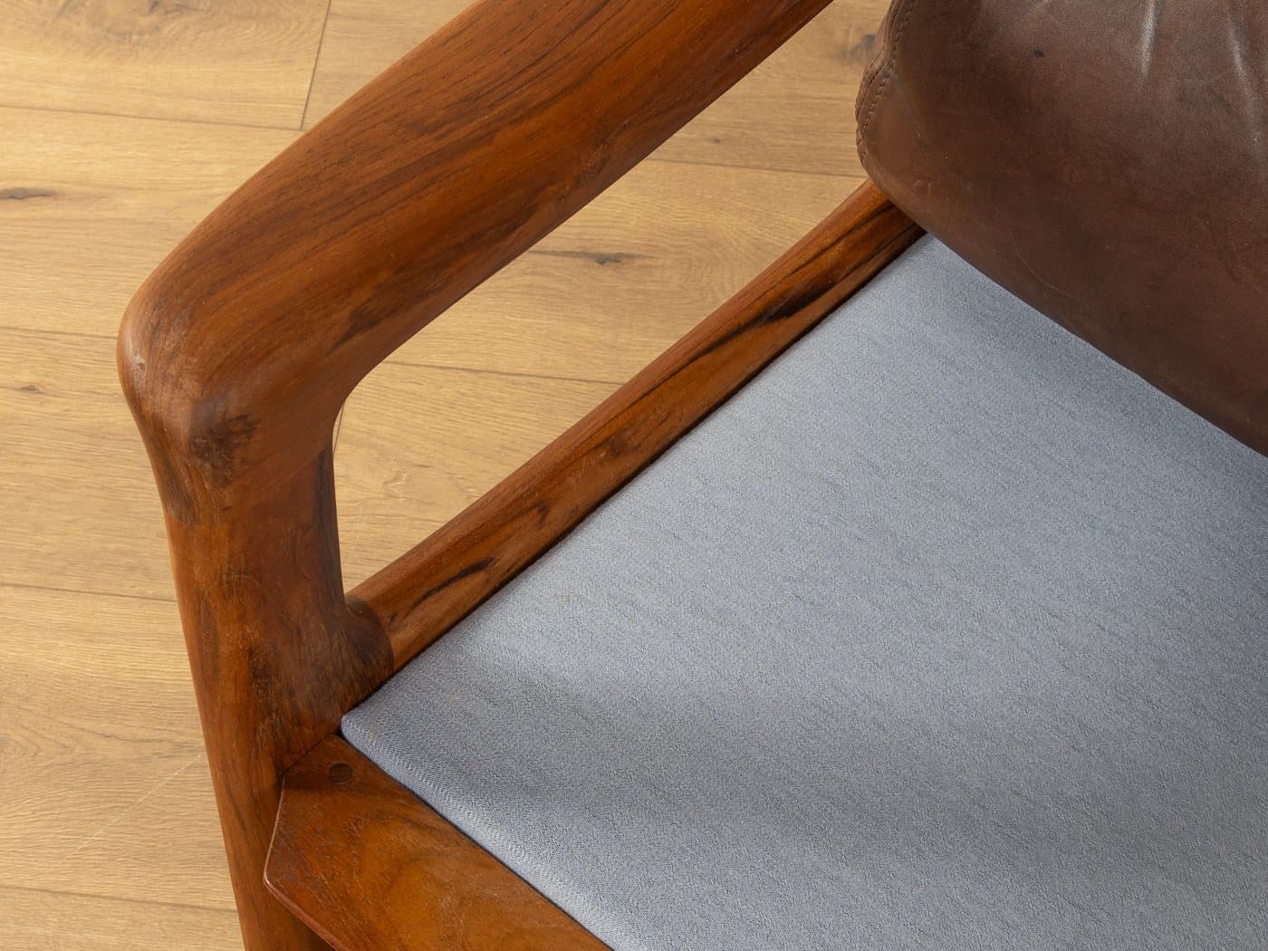 Sofa dwuosobowa, brązowa, skóra, teak, Dania, lata 60. - 283743