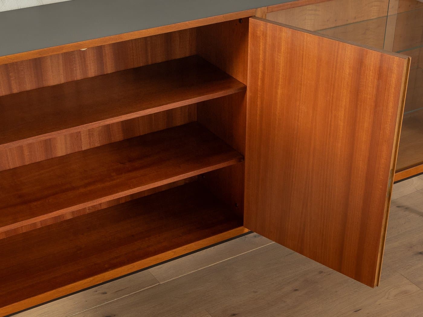 Kredens, orzech brązowy, szkło, stal czarna, Niemcy, lata 60. - 283726