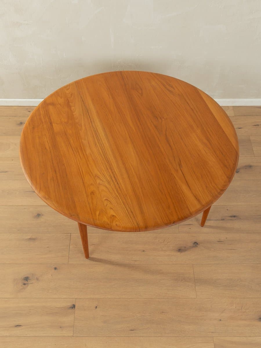 Round coffee table, brown teak, by P. Hvidt & O. Mølgaard-Nielsen, France & Søn, Denmark, 1960s. - 283651