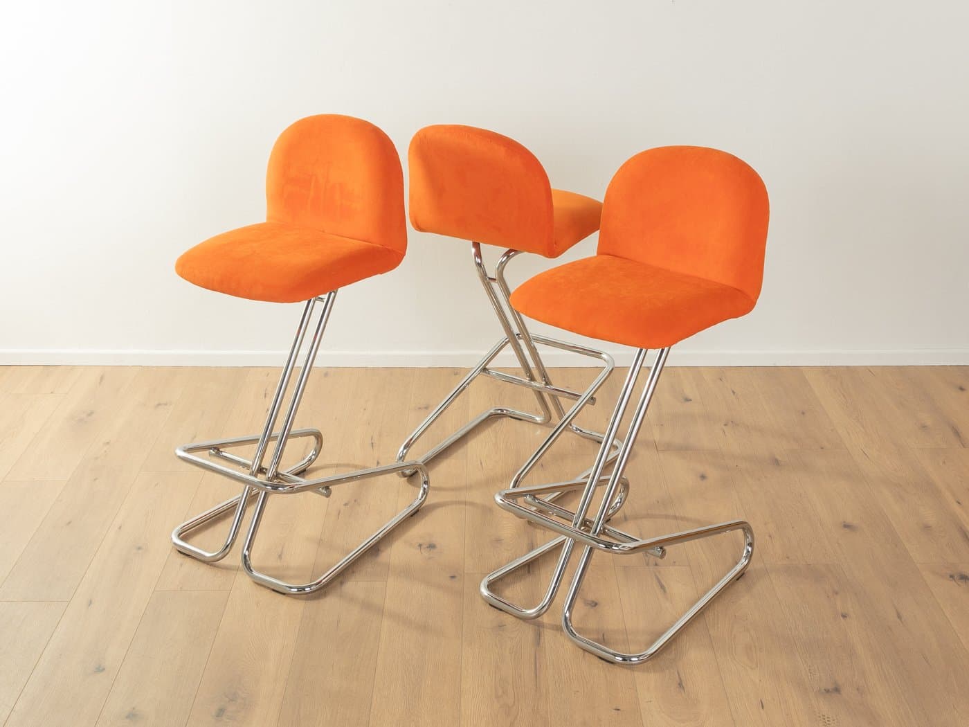 Zestaw trzech hokerów barowych Space Age, velvet pomarańczowy, stal nierdzewna chromowana, Niemcy, lata 70. - 283637