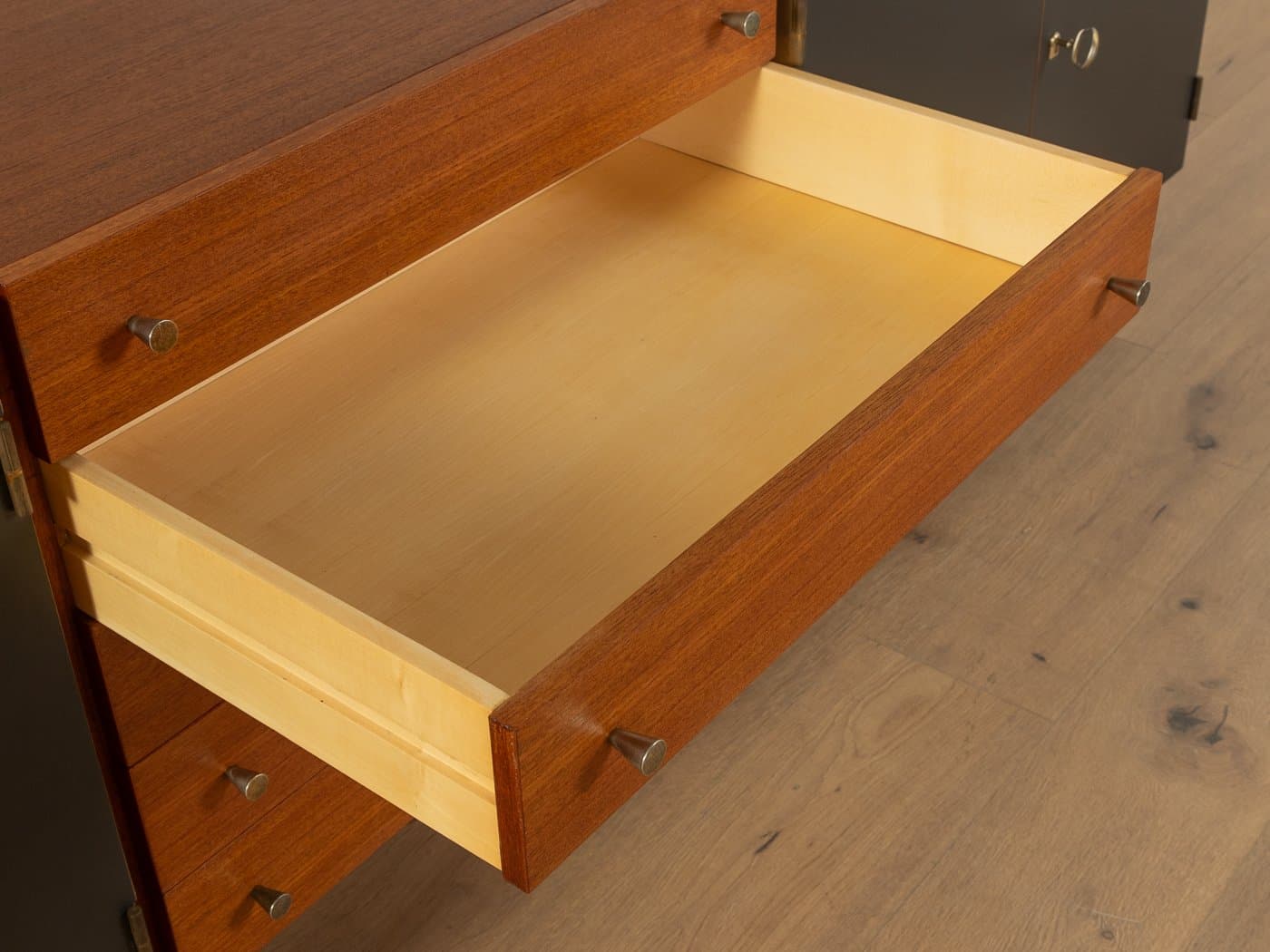 Kredens, teak brązowy, Formica czarna, Niemcy, lata 60. - 283632