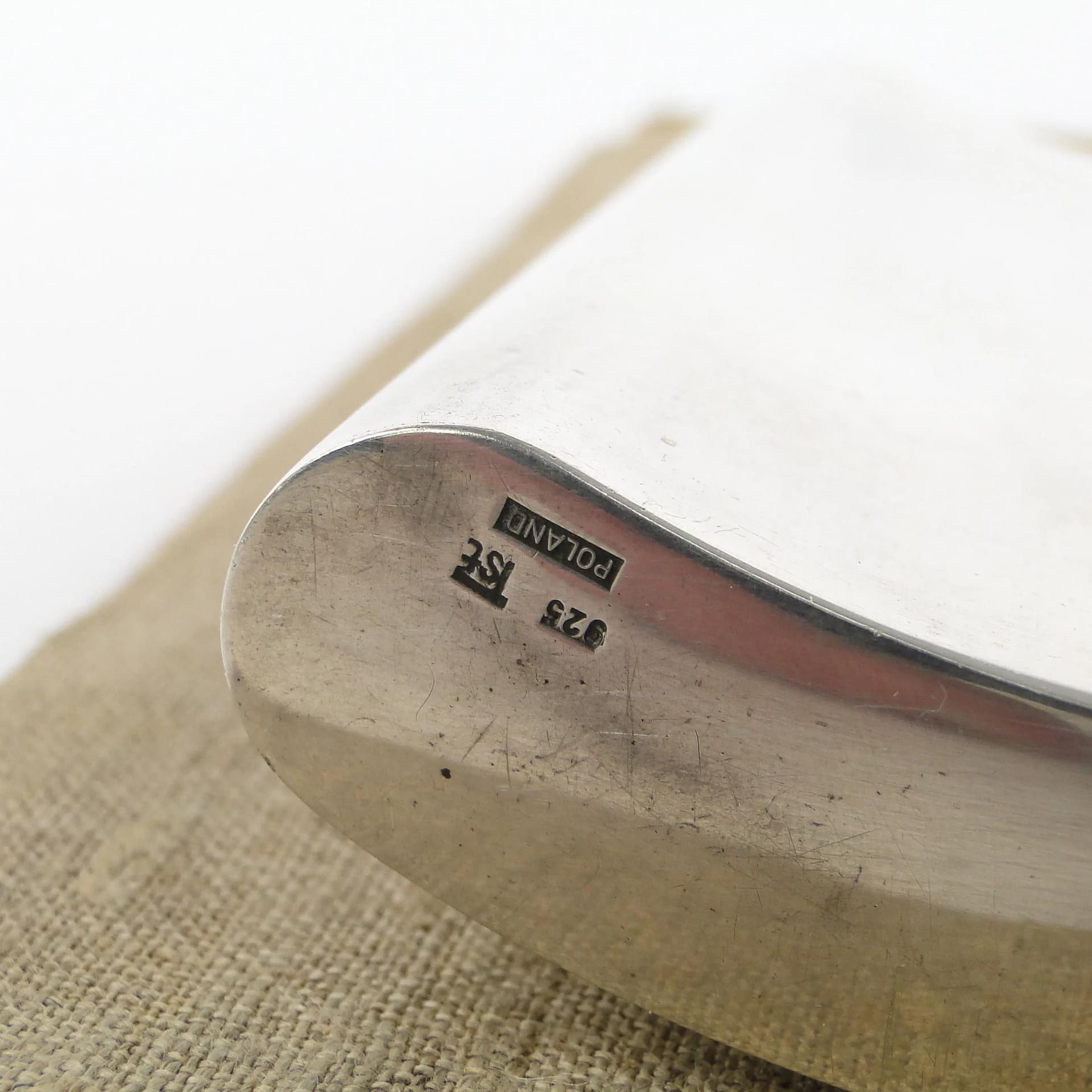 Piersiówka, srebro, proj. T. R. Stajszczak, Polska, lata 80. - 20949