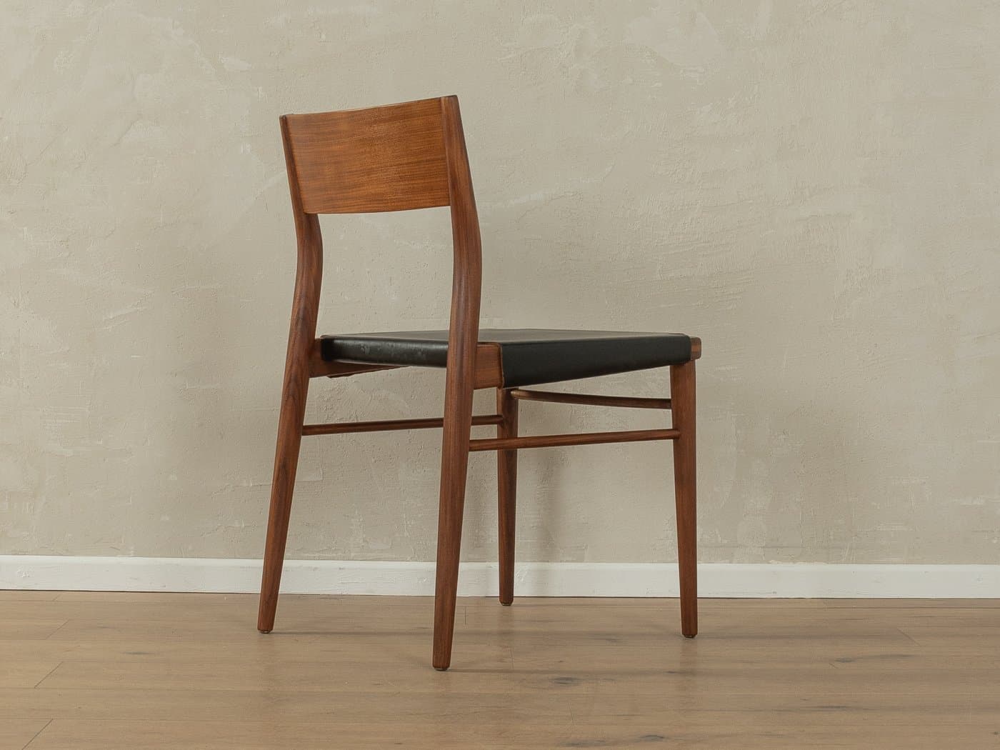 Zestaw pięciu krzeseł do jadalni, teak brązowy, skóra czarna, proj. G. Leowald, Niemcy, lata 50. - 284026