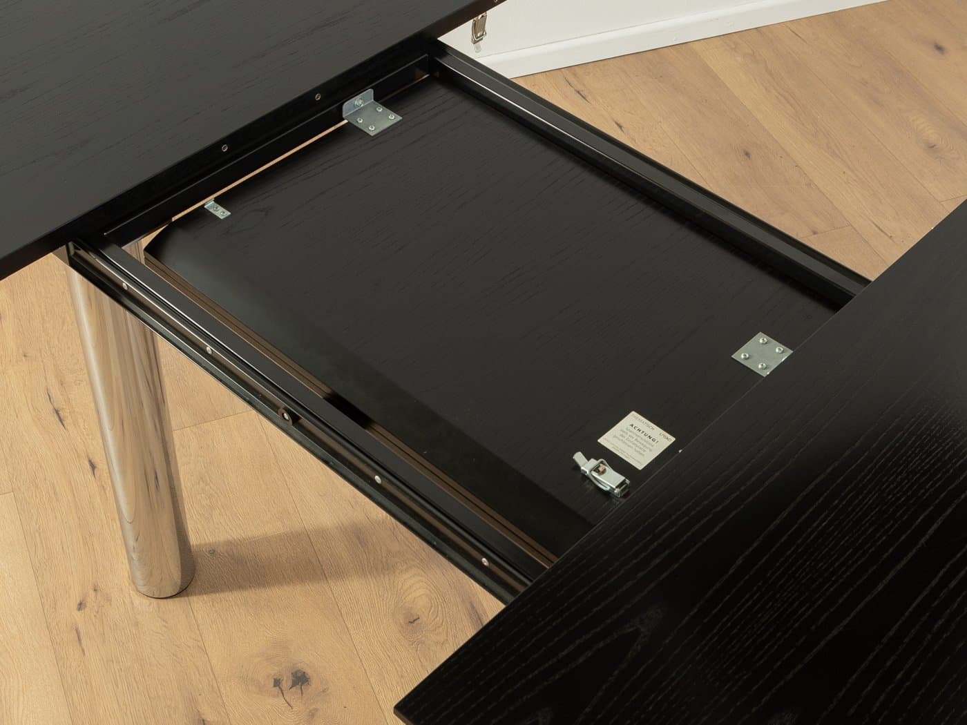 Stół rozkładany, czarny jesion, stal nierdzewna, Niemcy, lata 80. - 286976