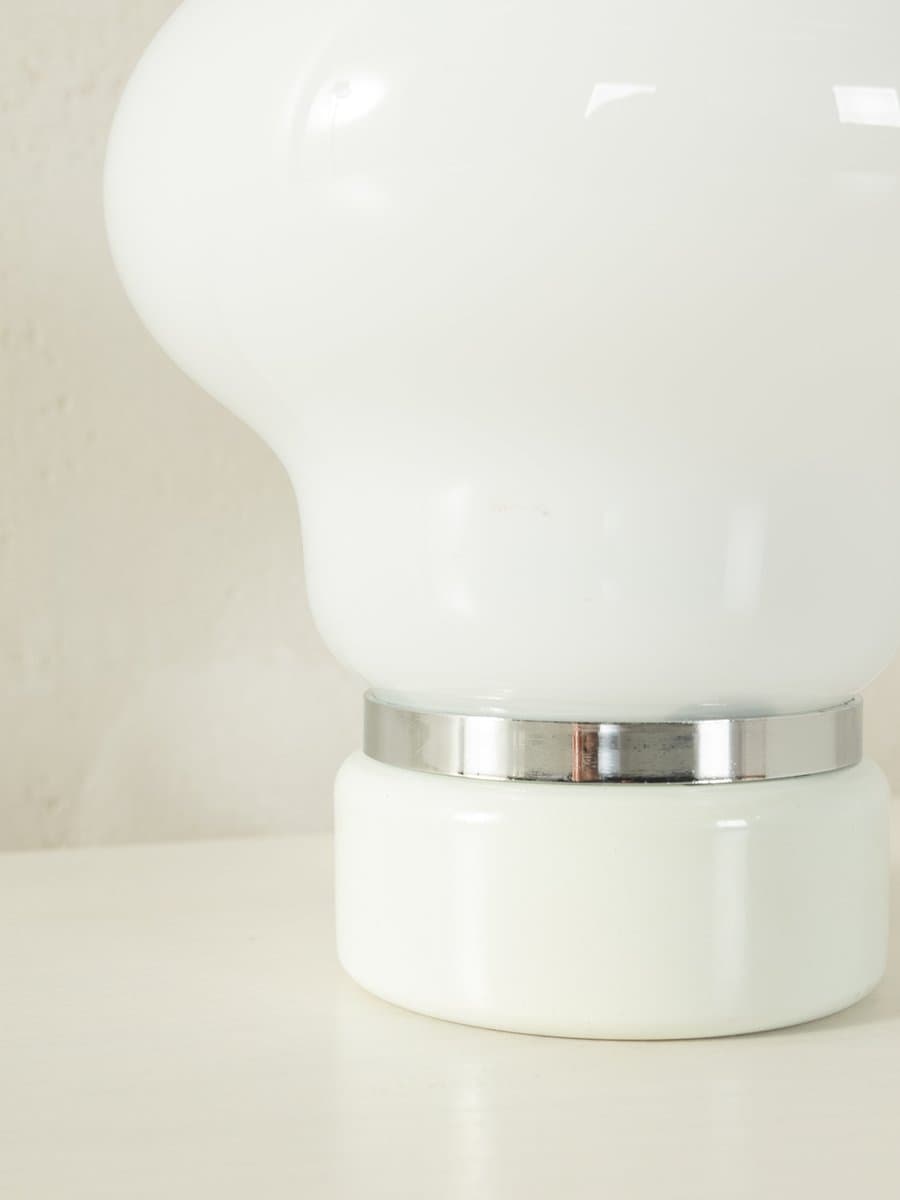 Lampa stołowa Bulb, szkło matowe białe, metal biały, proj. E. Tronconi, Włochy, lata 70. - 286933