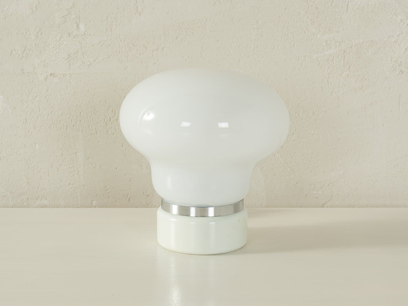 Lampa stołowa Bulb, szkło matowe białe, metal biały, proj. E. Tronconi, Włochy, lata 70. - 286932