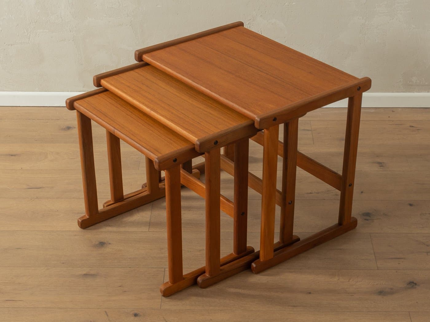 Zestaw trzech stolików typu nesting, teak brązowy, Dania, lata 60. - 286743