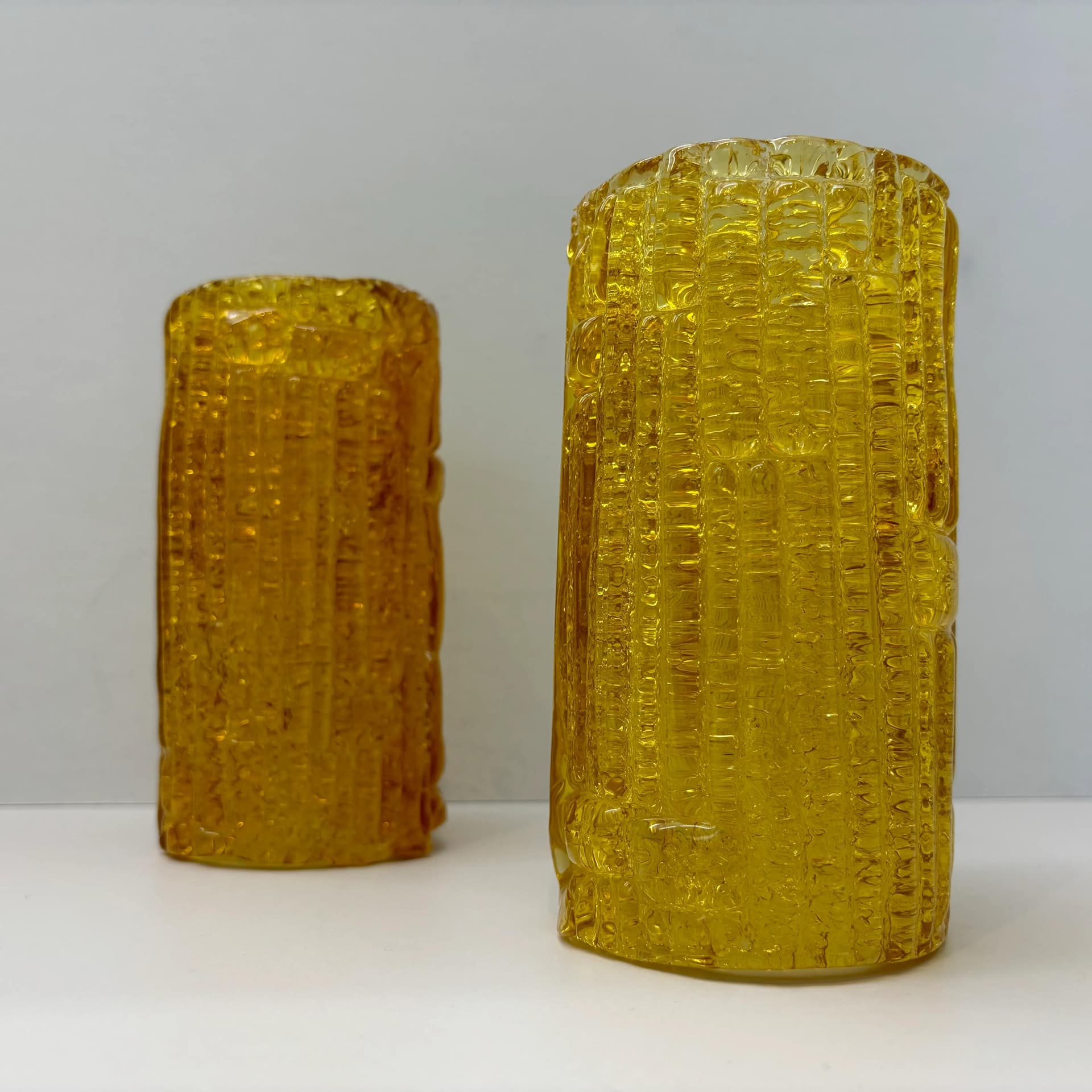 Para kinkietów, stal szara, szkło żółte, proj. M. Fantoni, Włochy, lata 70. - 21107